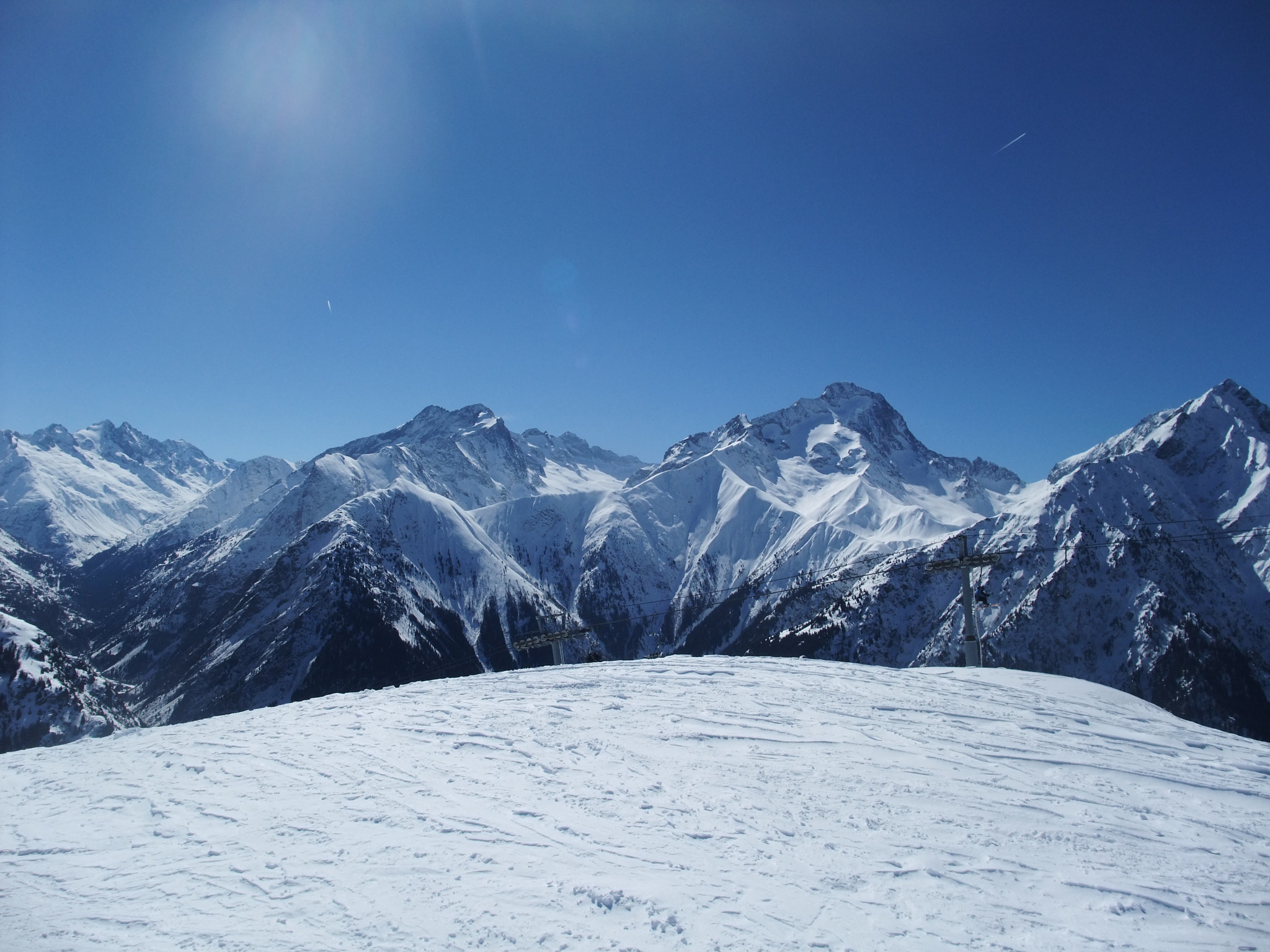 Fujifilm FinePix F100fd sample photo. Les deux alps () photography