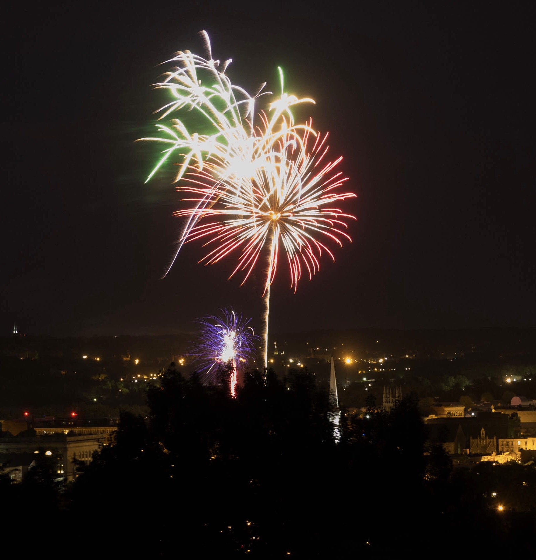 Canon EOS 100D (EOS Rebel SL1 / EOS Kiss X7) sample photo. Fireworks over troy photography