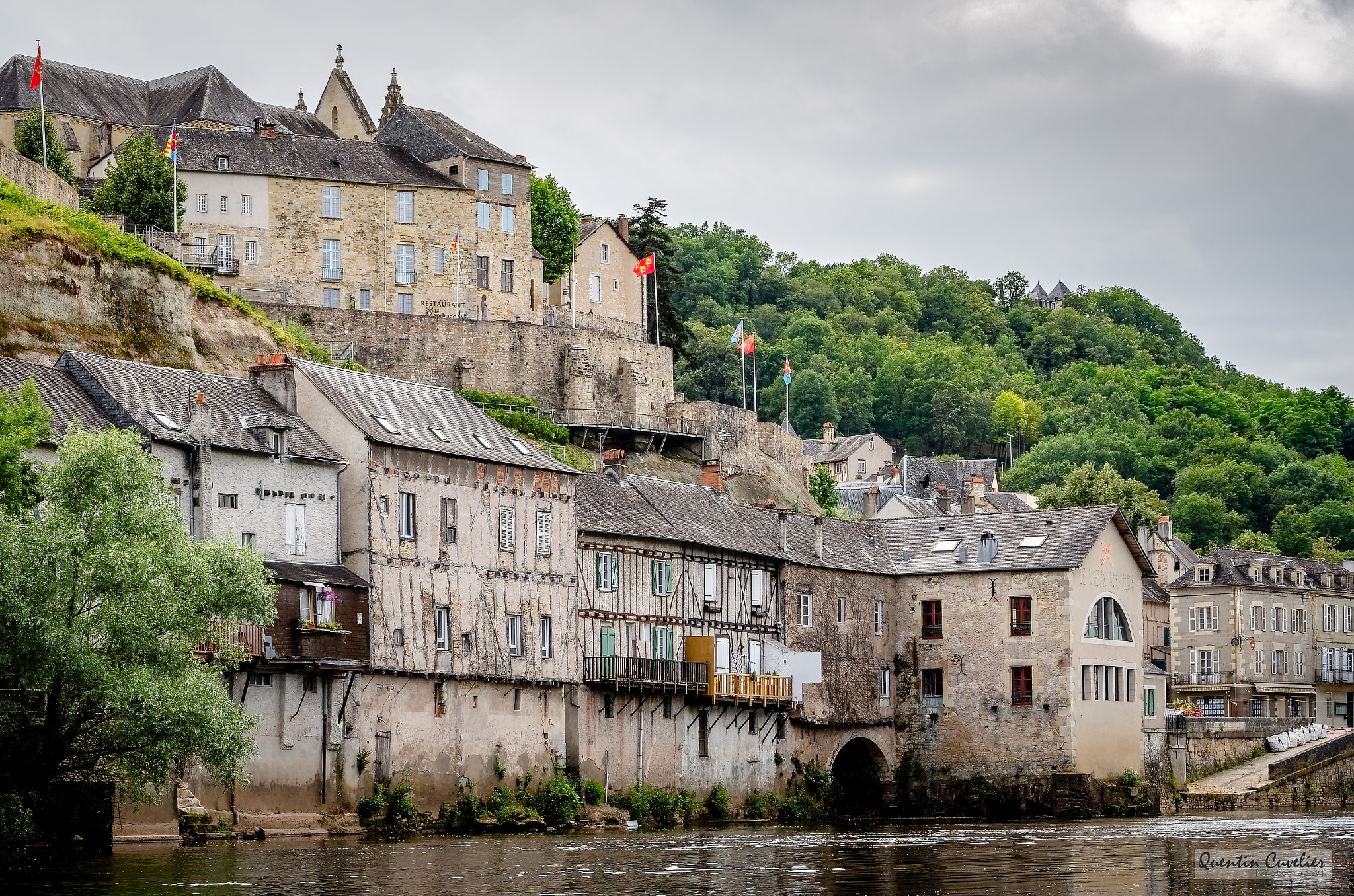 Nikon D7000 sample photo. Terrasson-lavilledieu - dordogne - 2016 - 09 photography