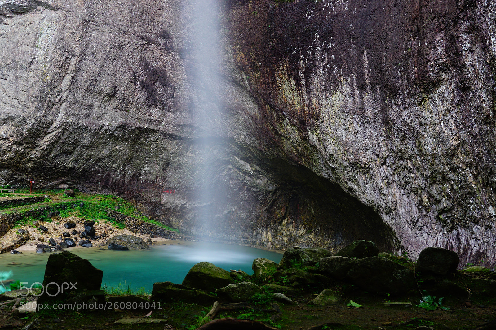 Sony E 16-50mm F3.5-5.6 PZ OSS sample photo. Big dragon waterfall photography