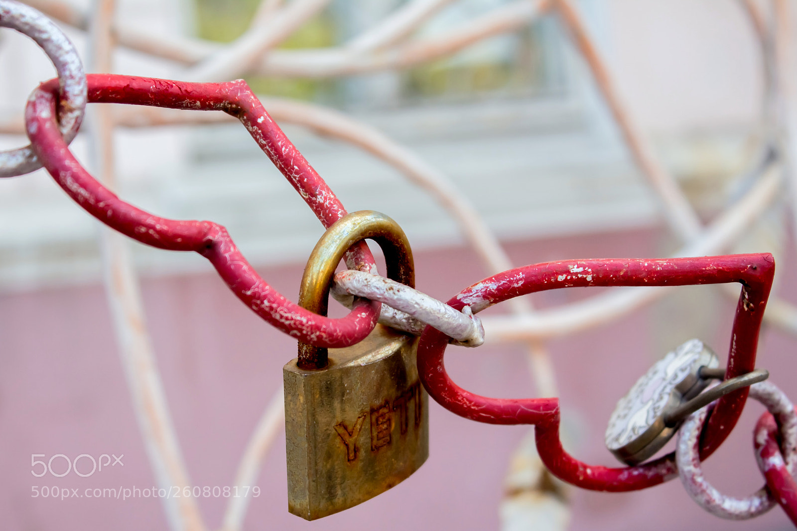 Canon EOS 650D (EOS Rebel T4i / EOS Kiss X6i) sample photo. Heart shaped love padlock photography