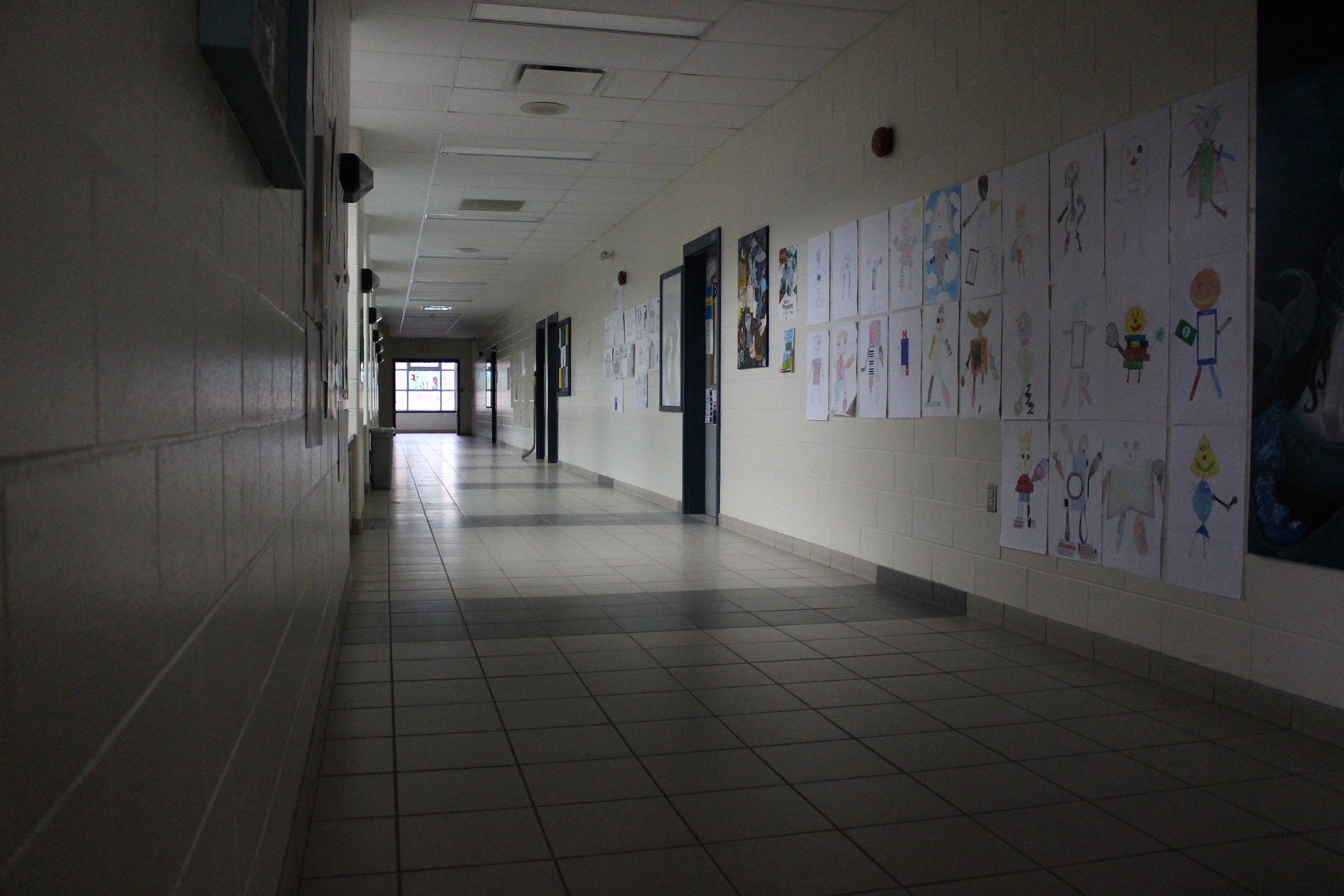 Canon EOS 100D (EOS Rebel SL1 / EOS Kiss X7) sample photo. School halls photography