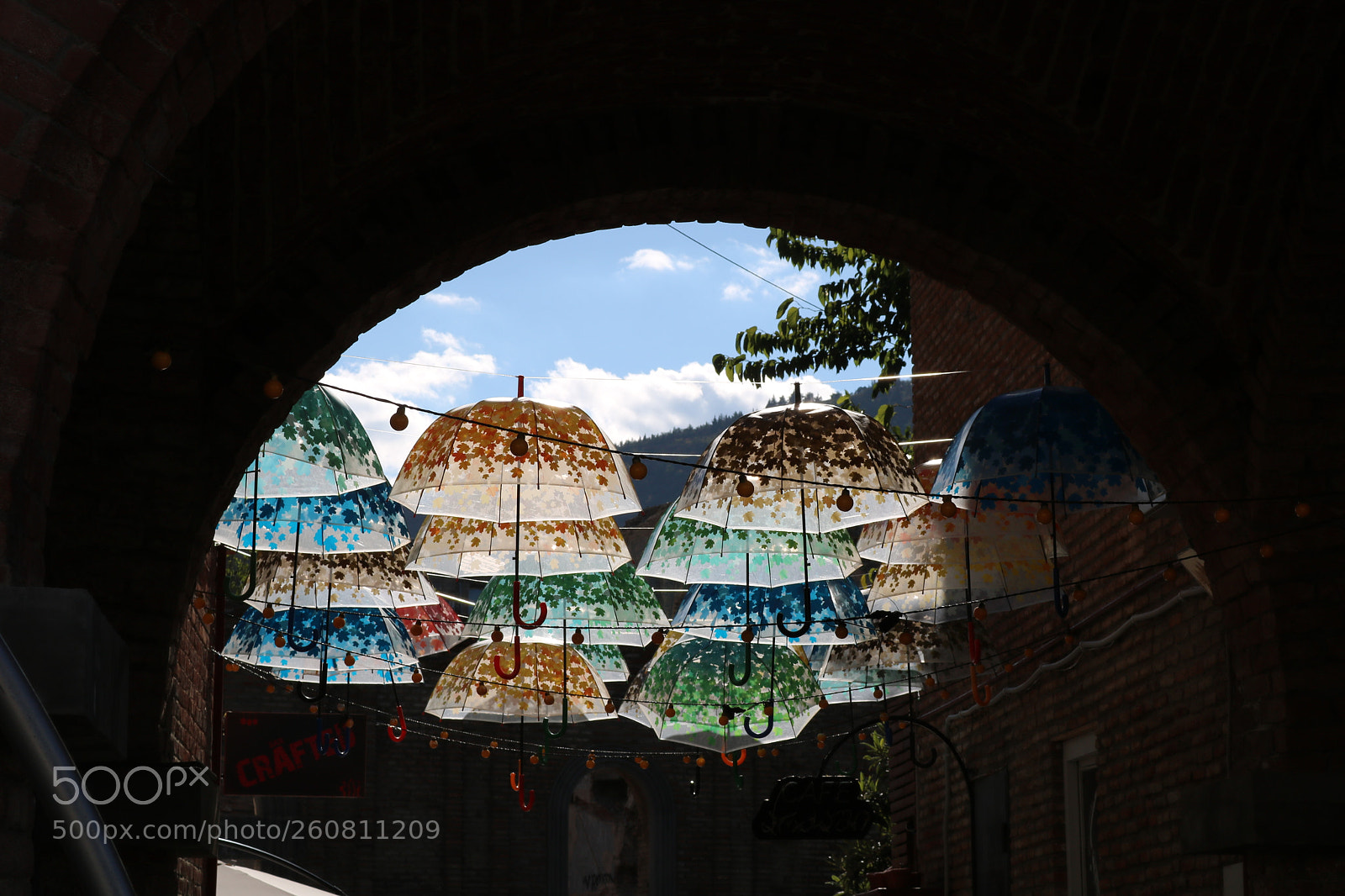 Canon EOS 750D (EOS Rebel T6i / EOS Kiss X8i) sample photo. Umbrellas photography