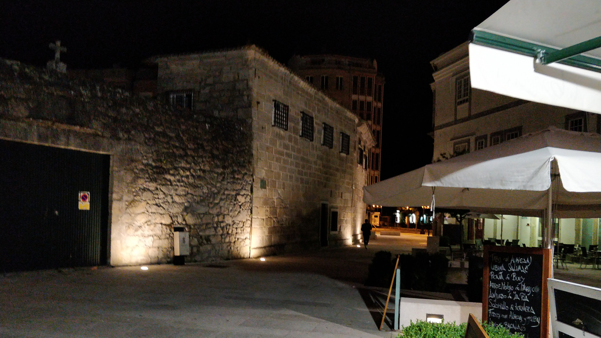OnePlus 5T sample photo. Night calm photography
