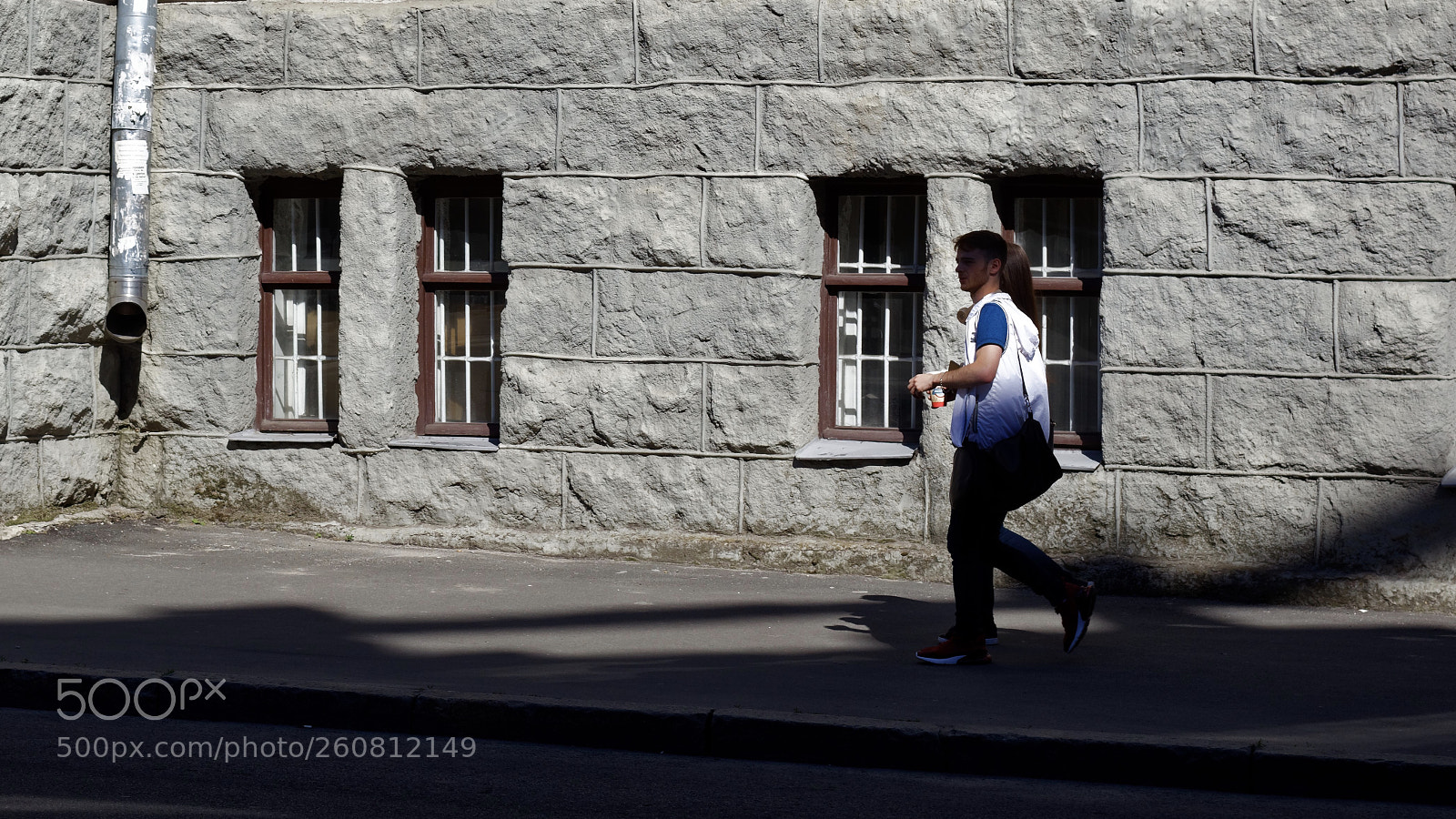 Canon EOS 5DS sample photo. Coming from the shadow photography