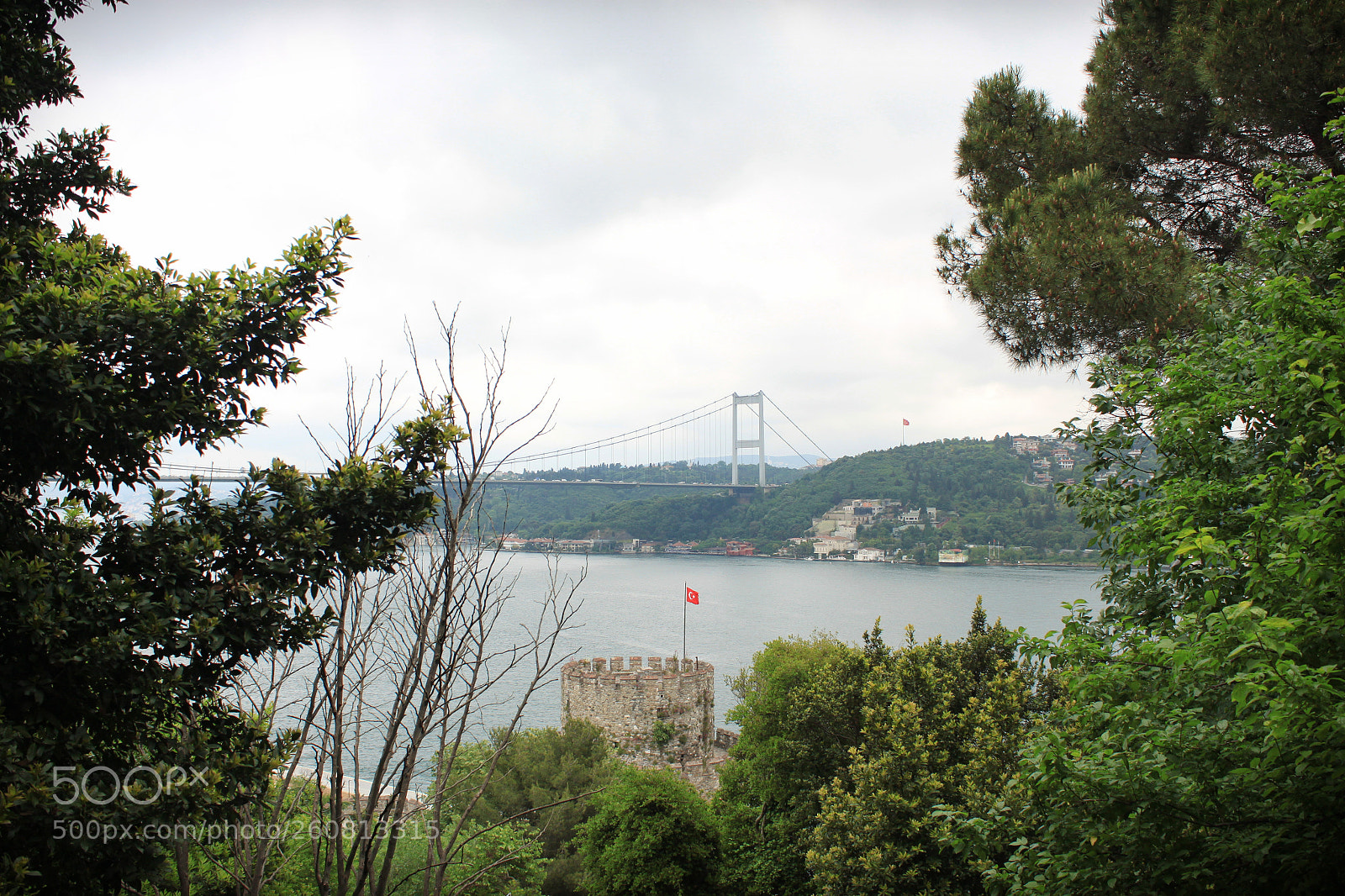 Canon EOS 500D (EOS Rebel T1i / EOS Kiss X3) sample photo. Isanbul bridge photography