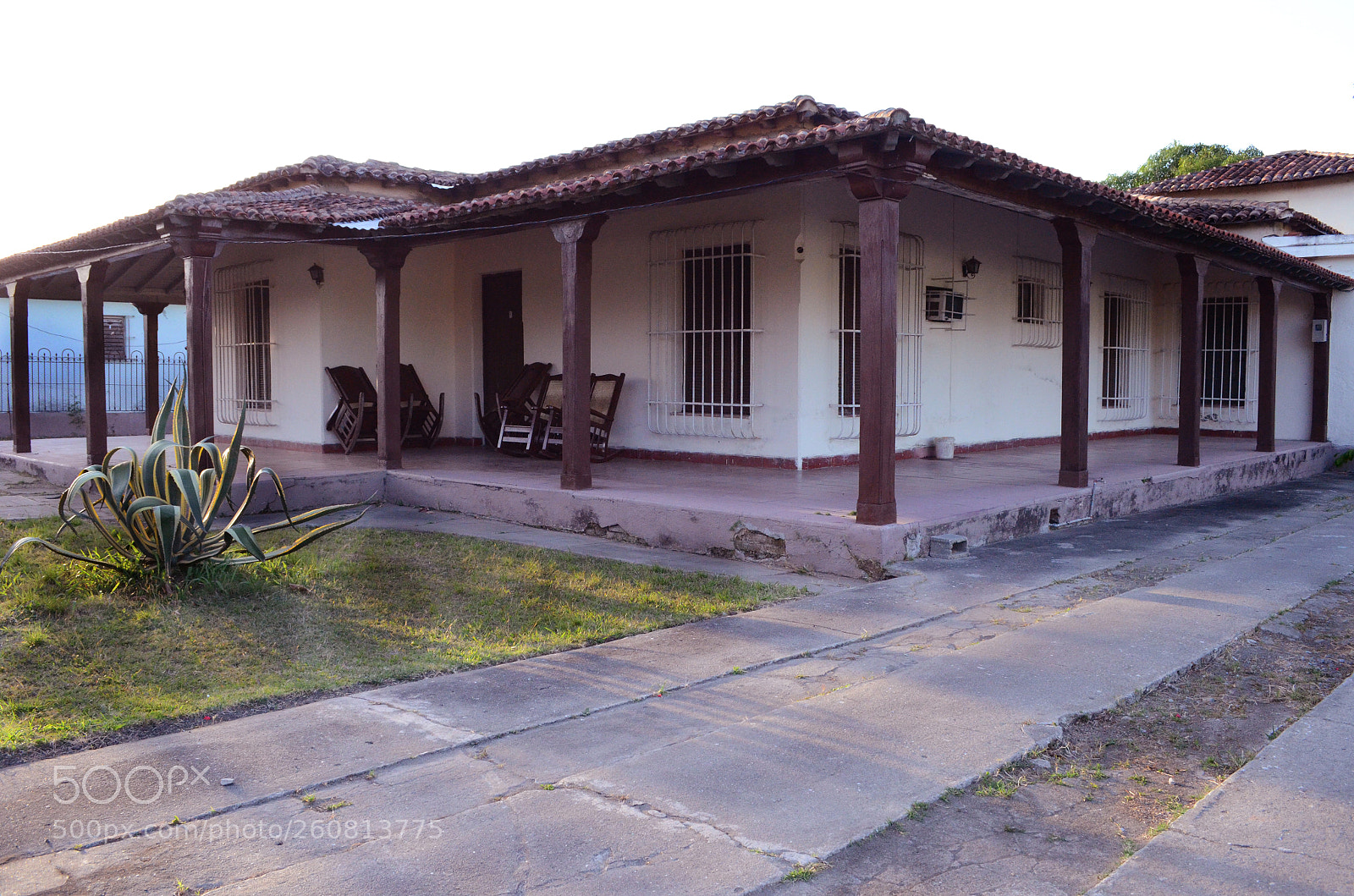 Nikon D7000 sample photo. Old colonial house, santa photography