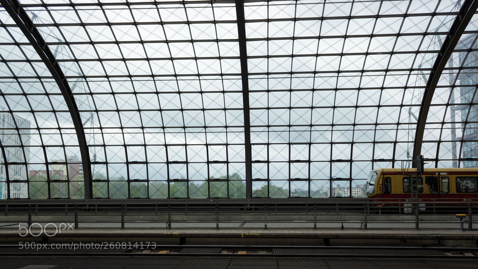 Canon EOS 700D (EOS Rebel T5i / EOS Kiss X7i) sample photo. S-bahn station photography