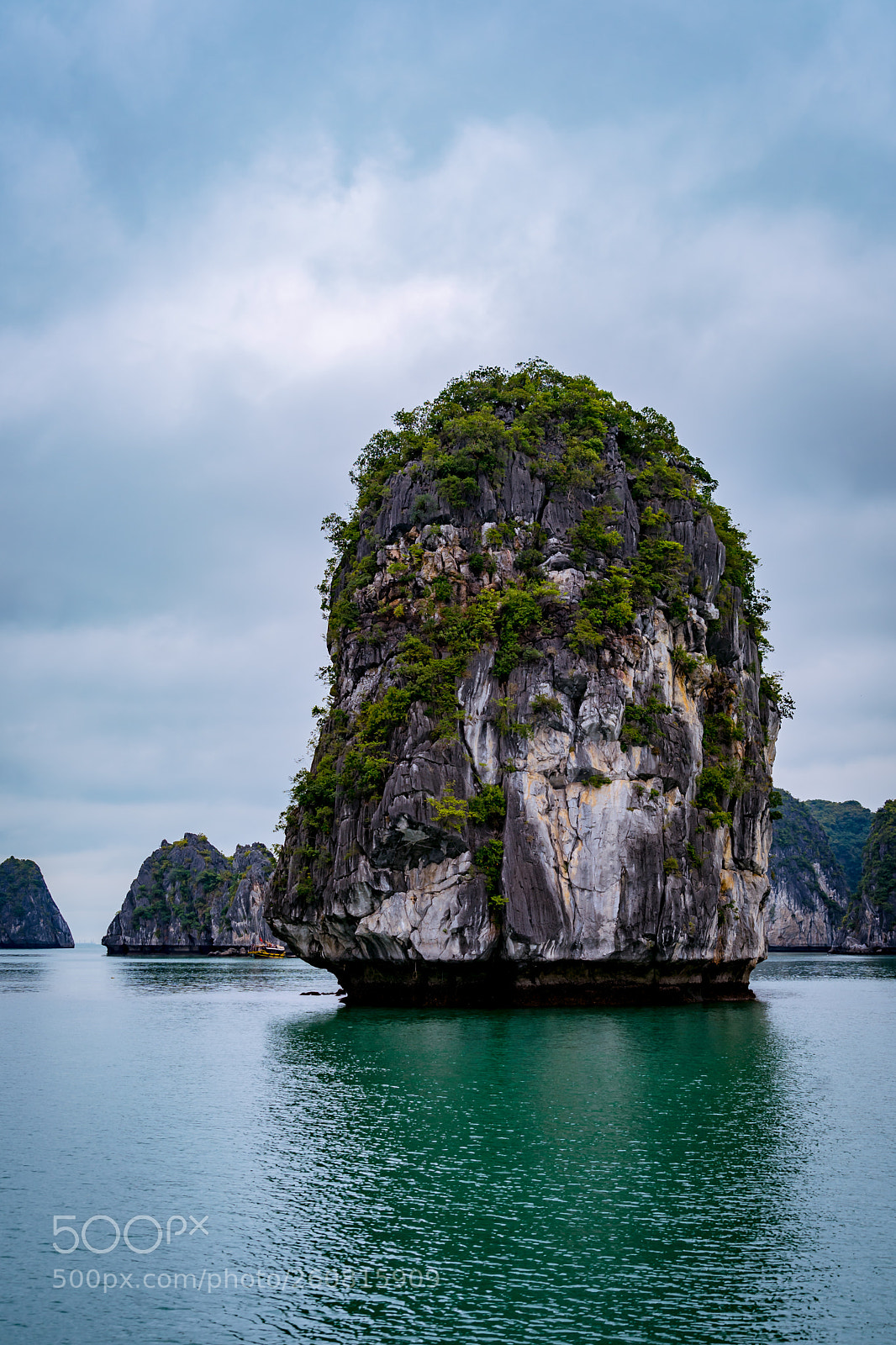 Sony a7 II sample photo. Ha long bay glimpse photography