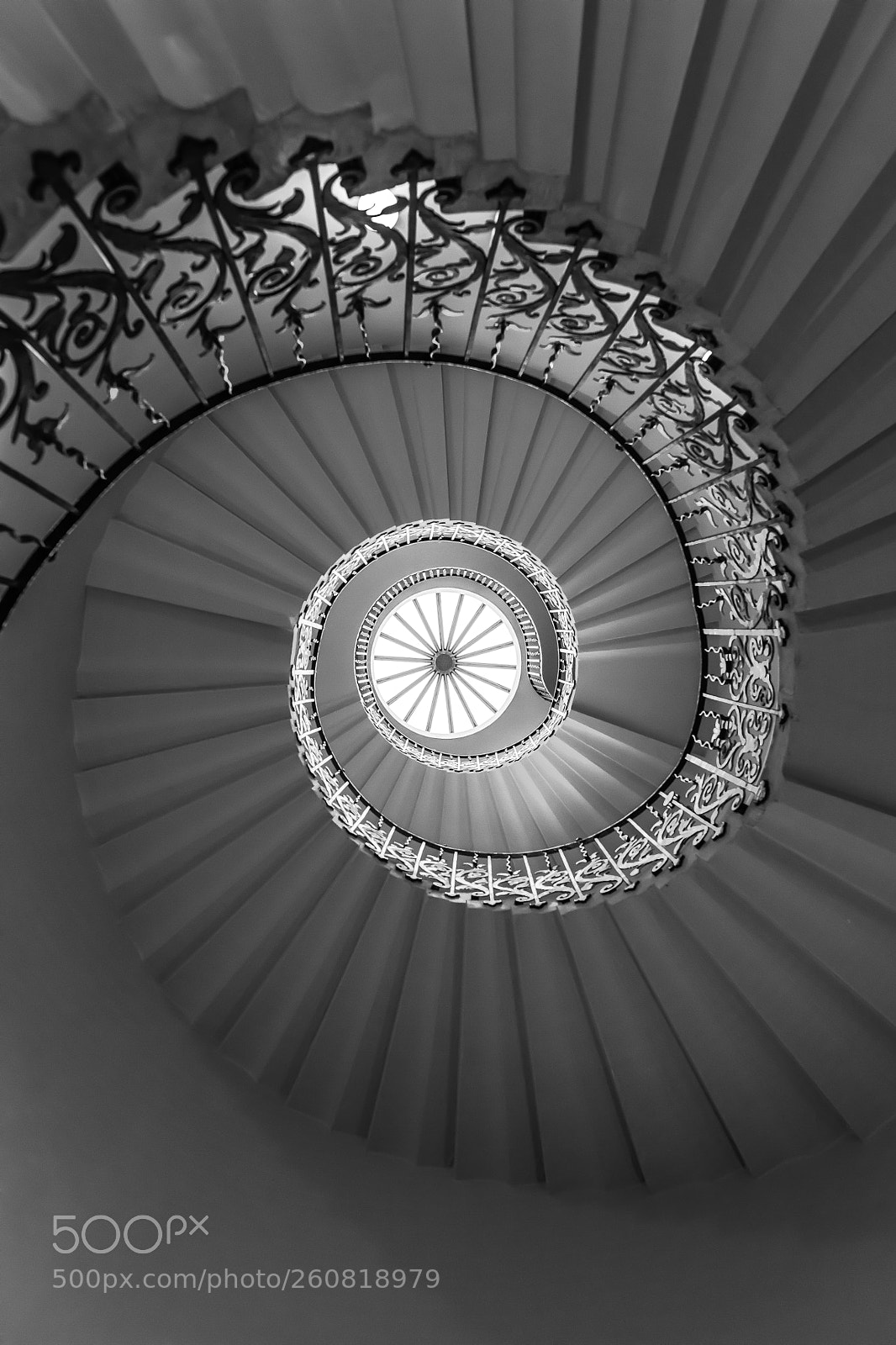 Canon EOS 5DS sample photo. Snail stairs photography
