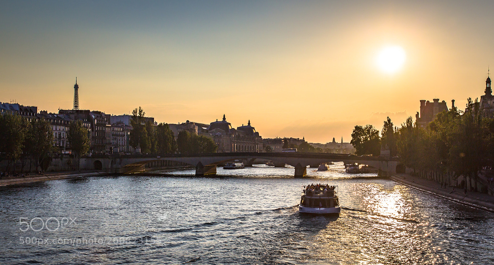 Canon EOS 600D (Rebel EOS T3i / EOS Kiss X5) sample photo. Seine river, paris photography