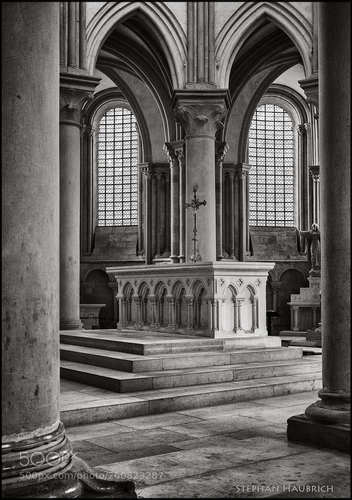Canon EOS 5D Mark II sample photo. [ basilique ] photography