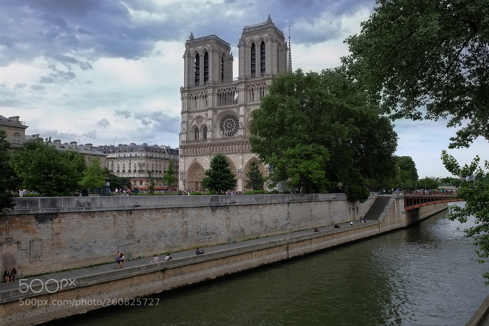 Fujifilm X-T1 sample photo. Notre dame photography