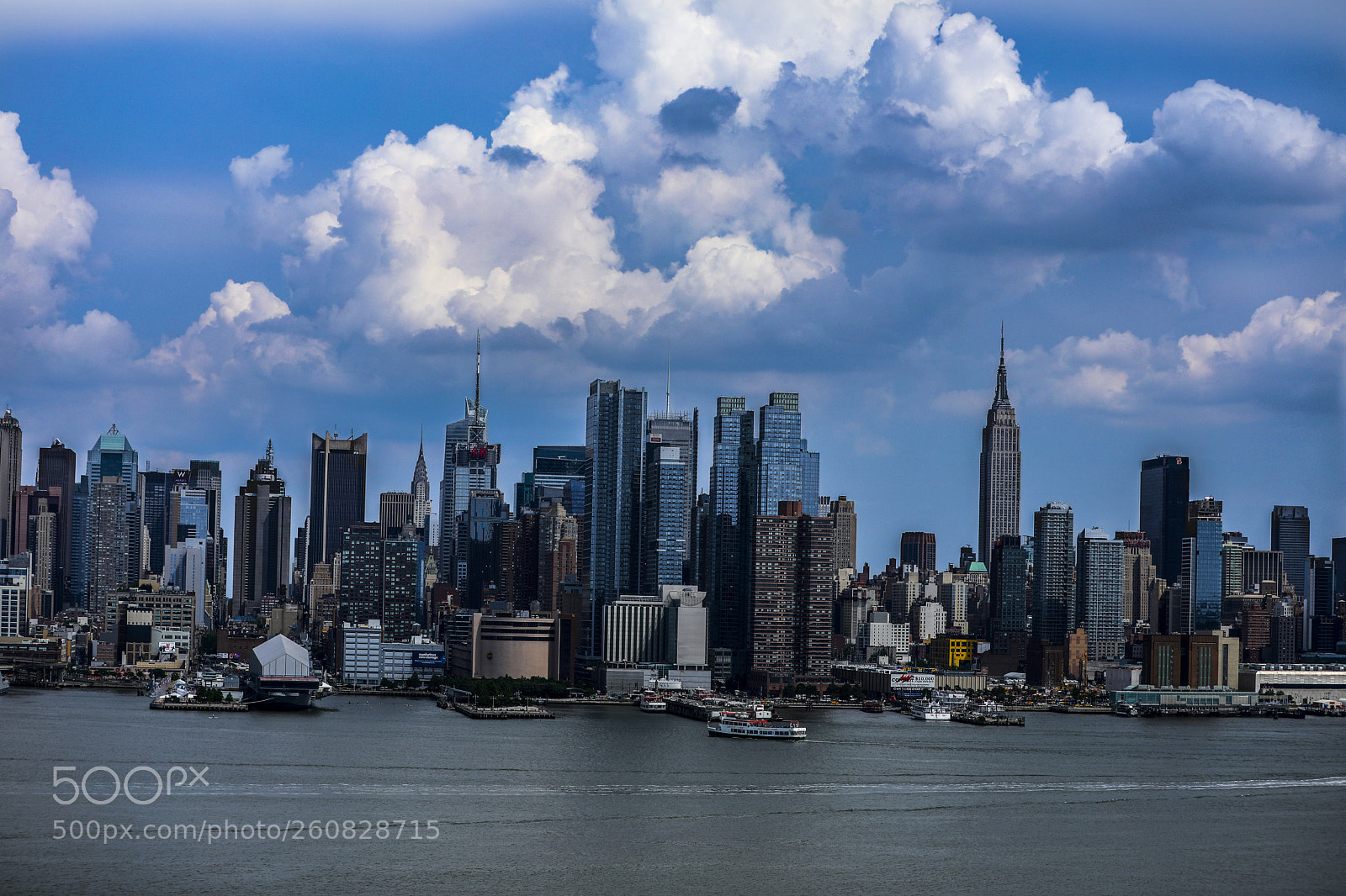 Canon EOS 5D Mark IV sample photo. City & clouds photography