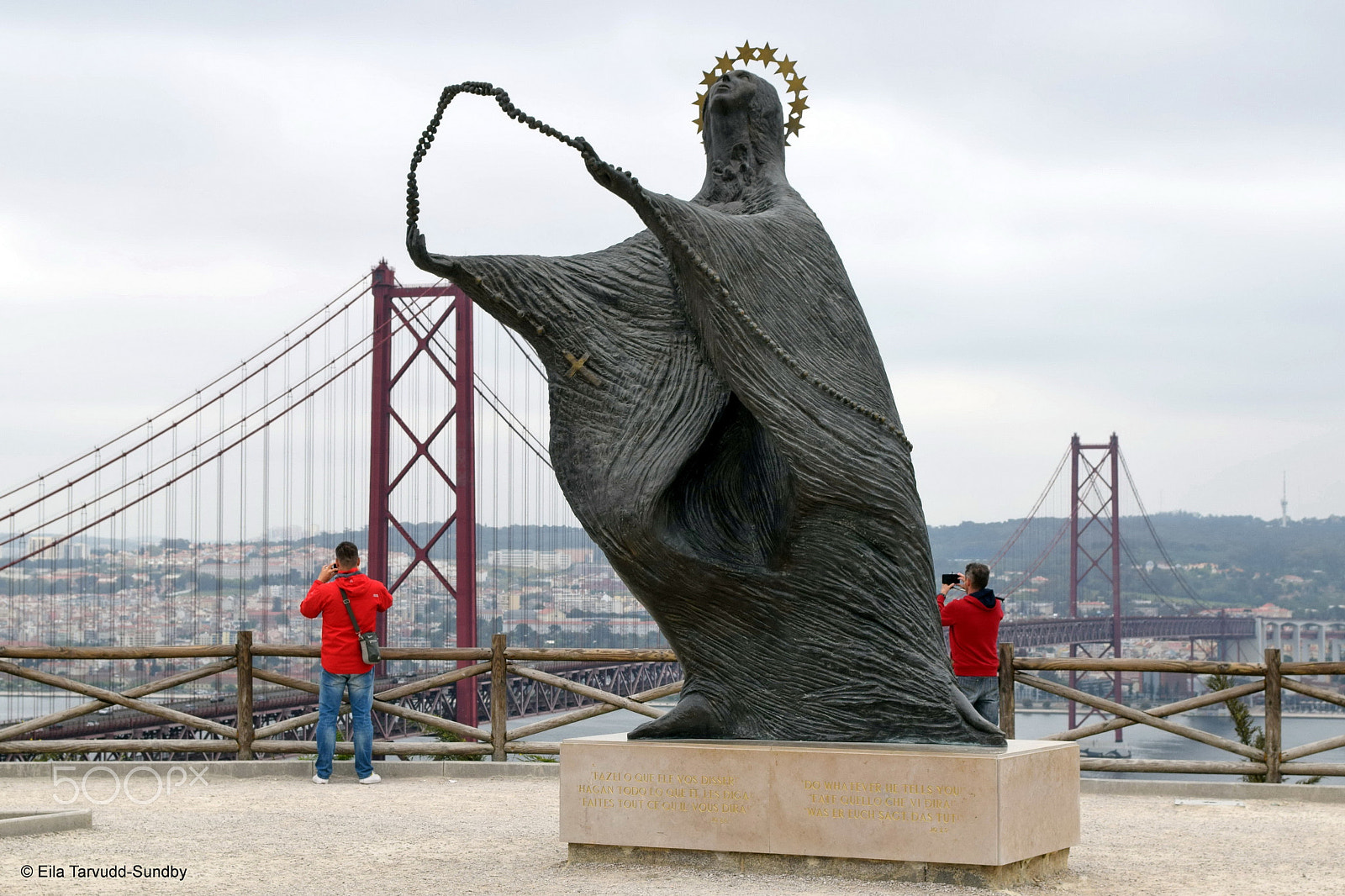 Nikon D5300 sample photo. 25 de abril -bridge photography