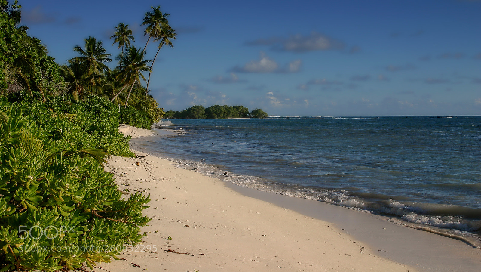 Canon EOS 300D (EOS Digital Rebel / EOS Kiss Digital) sample photo. Seychelles desroches island landscape photography