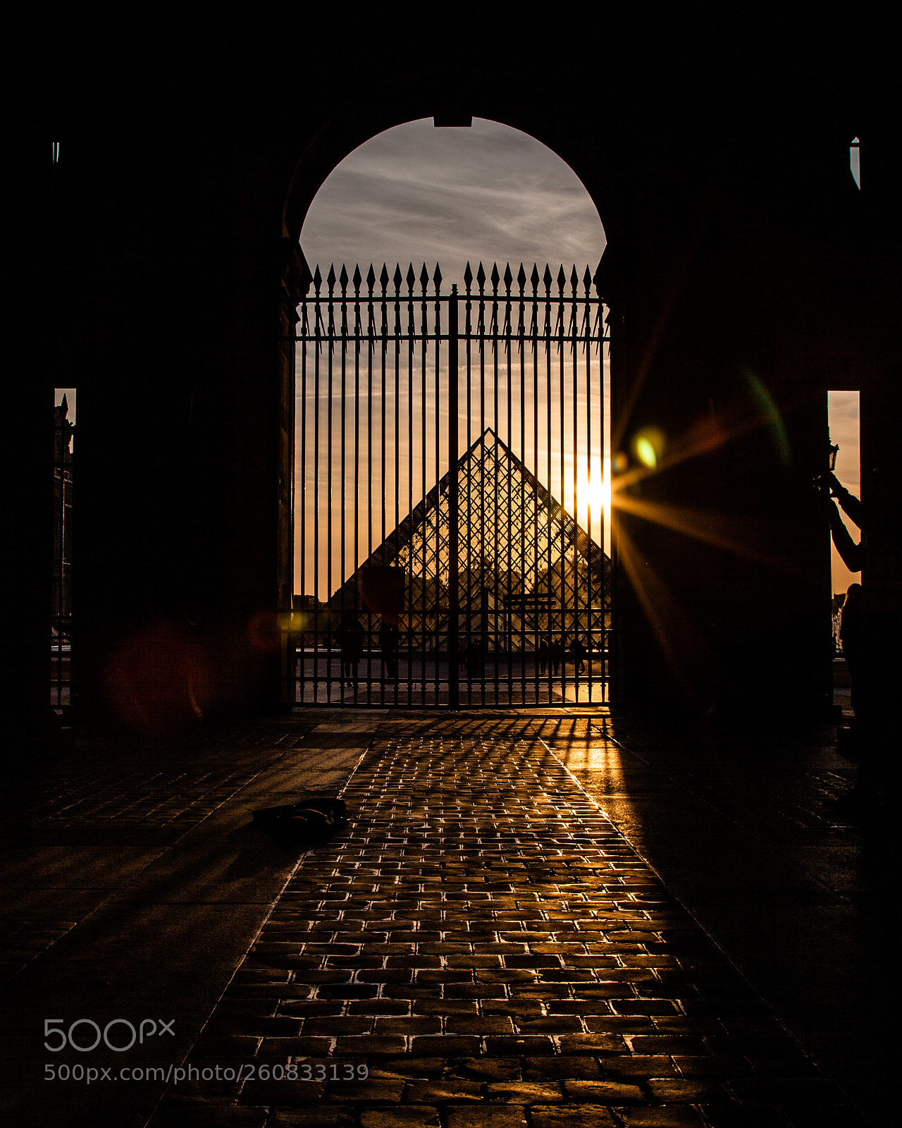 Canon EOS 5D Mark II sample photo. Sunset at louvre photography
