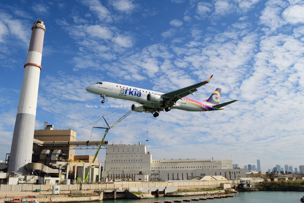 Nikon D500 sample photo. Embraer erj-195 (4x-emf) photography
