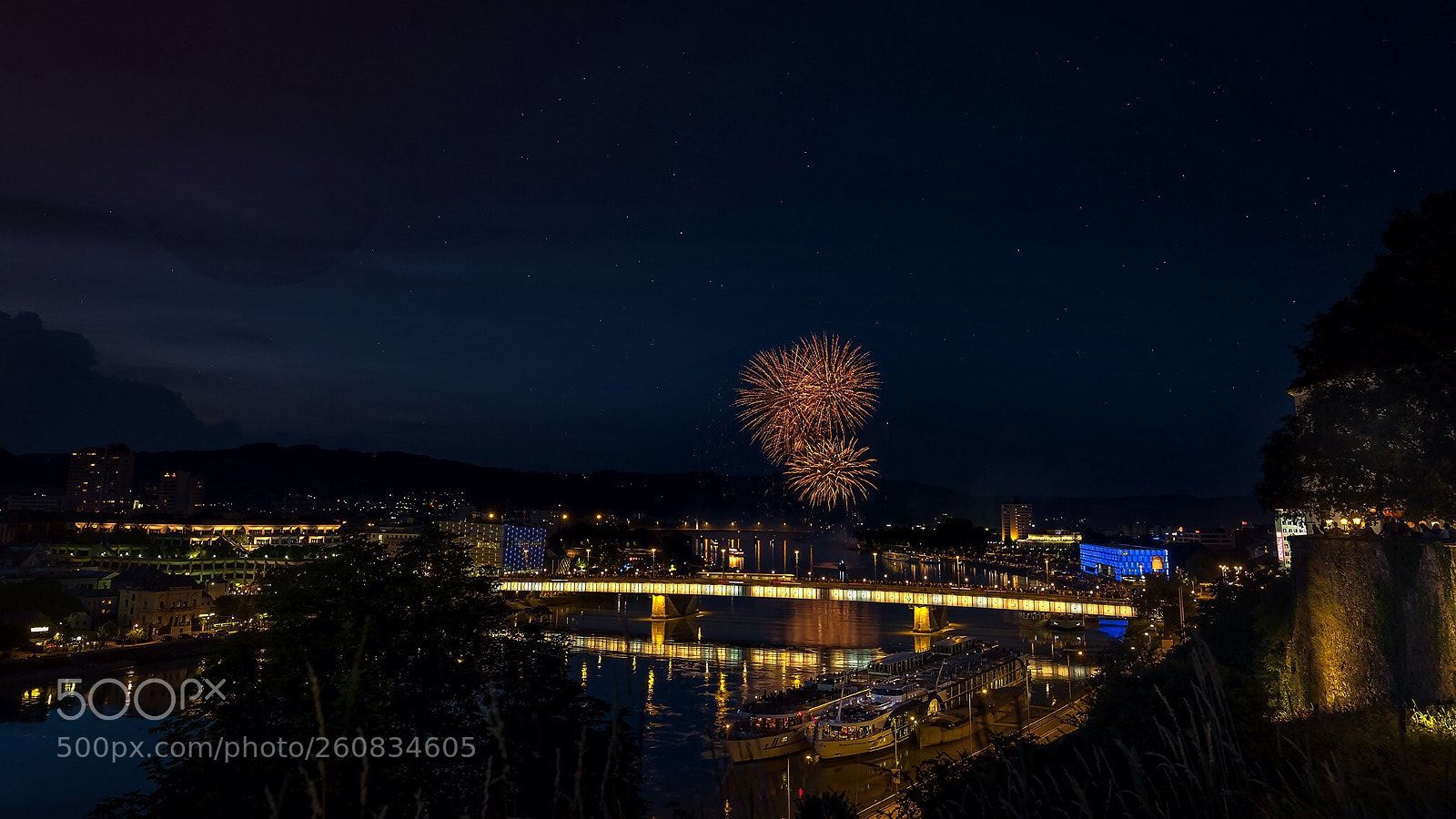 Fujifilm X-T2 sample photo. Donau in flammen photography