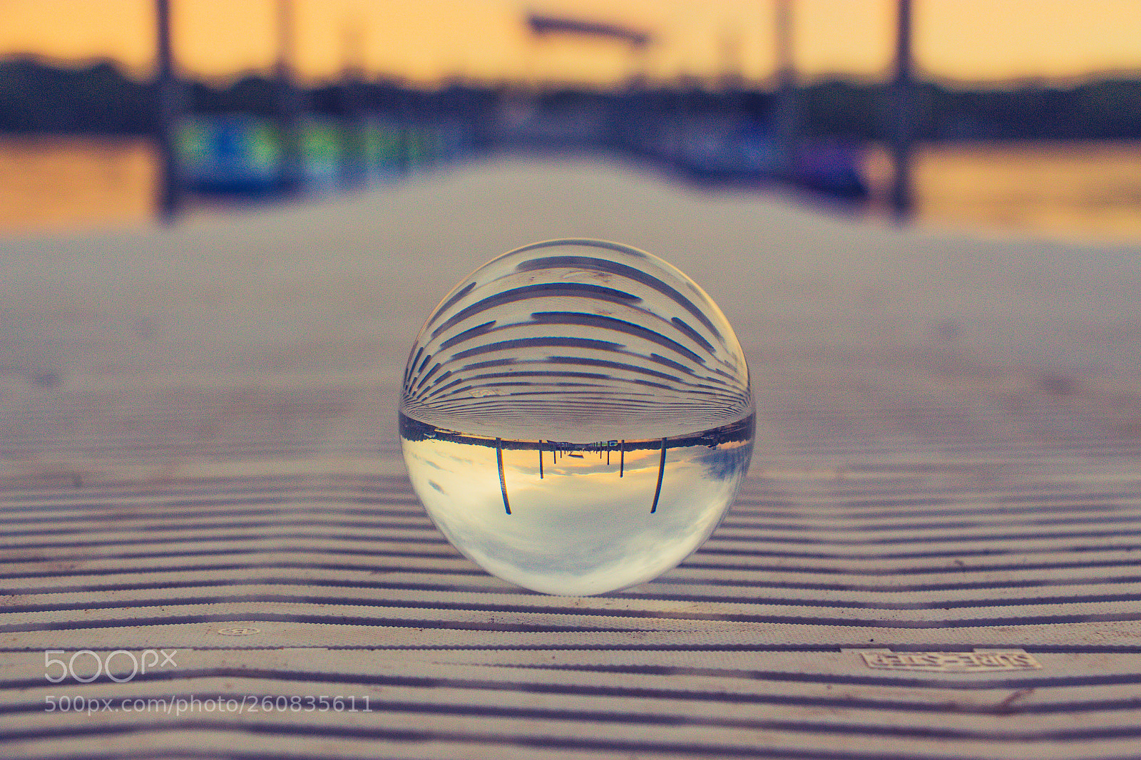 Canon EOS 700D (EOS Rebel T5i / EOS Kiss X7i) sample photo. Crystal bar reflection photography