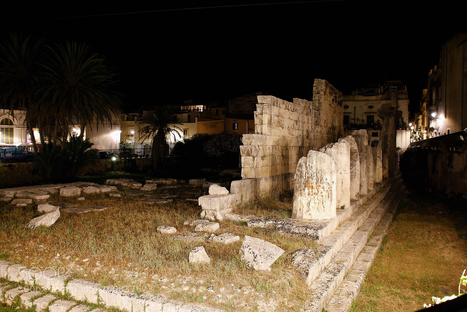 Canon EOS 1300D (EOS Rebel T6 / EOS Kiss X80) sample photo. Temple of apollo ortigia photography