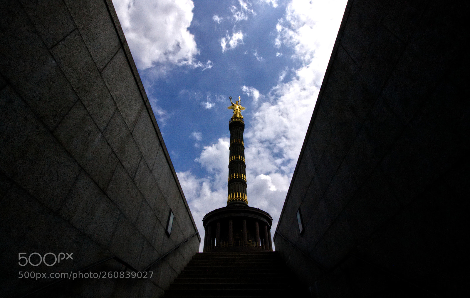 Canon EOS 400D (EOS Digital Rebel XTi / EOS Kiss Digital X) sample photo. Siegessäule photography