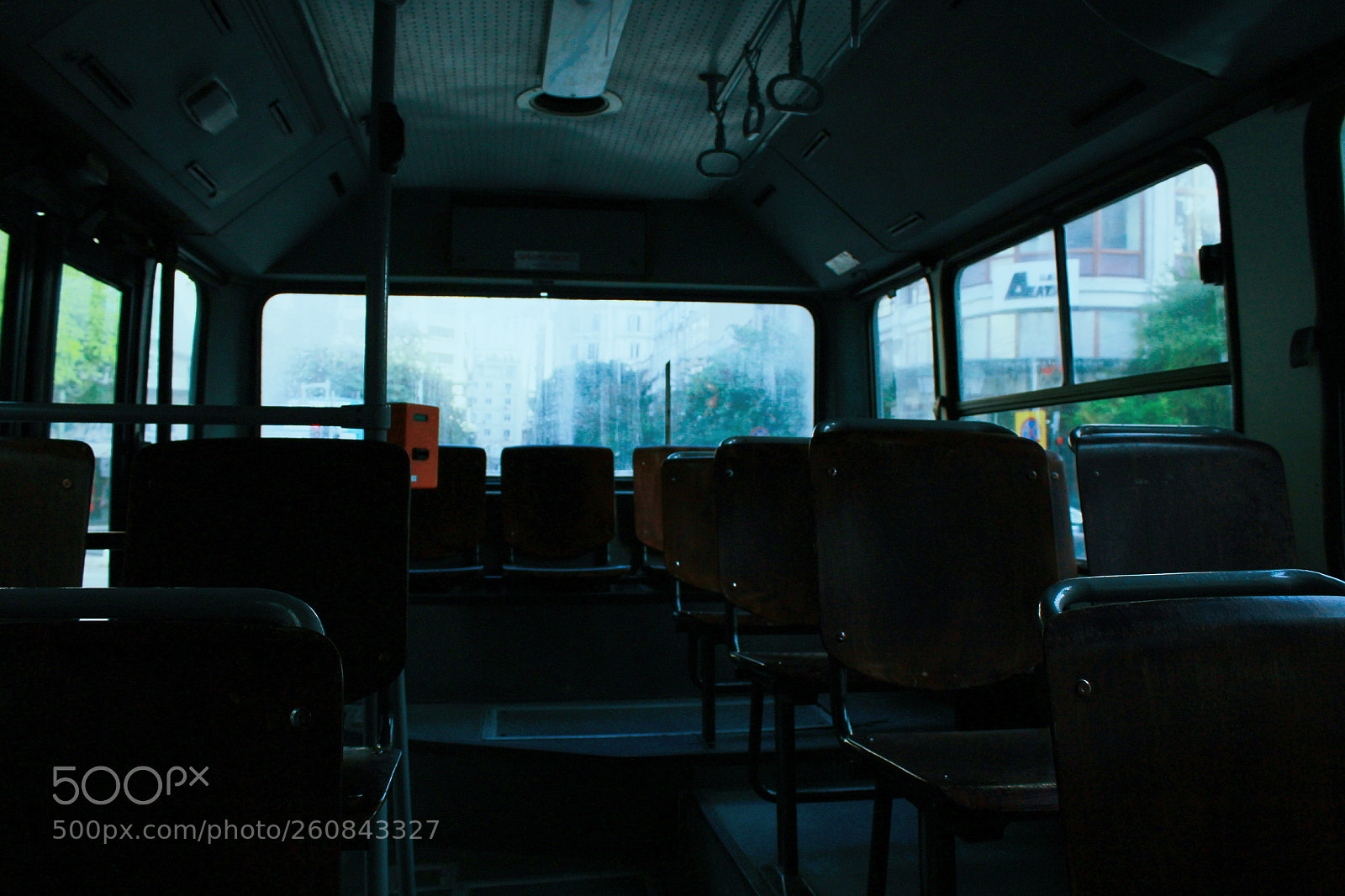 Canon EOS 1200D (EOS Rebel T5 / EOS Kiss X70 / EOS Hi) sample photo. Urban bus awe photography