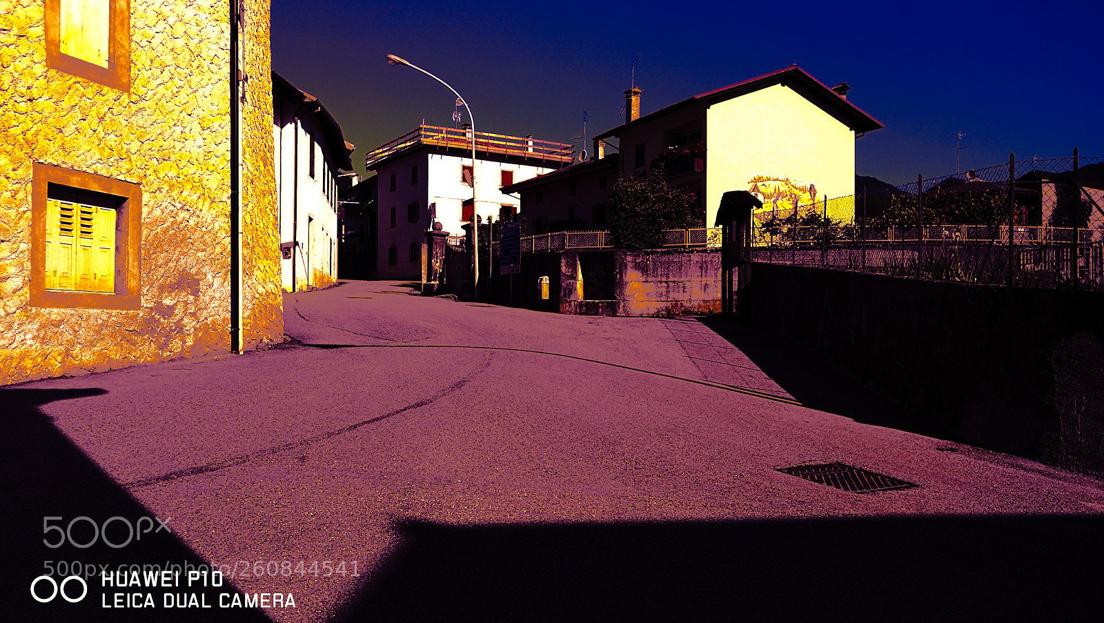 HUAWEI P10 sample photo. Colza, la piazza, giugno 2018 photography