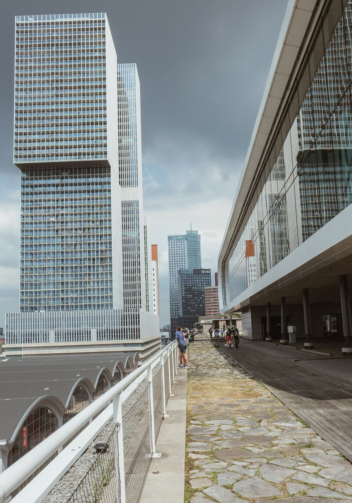 Fujifilm X-Pro1 sample photo. The roof photography