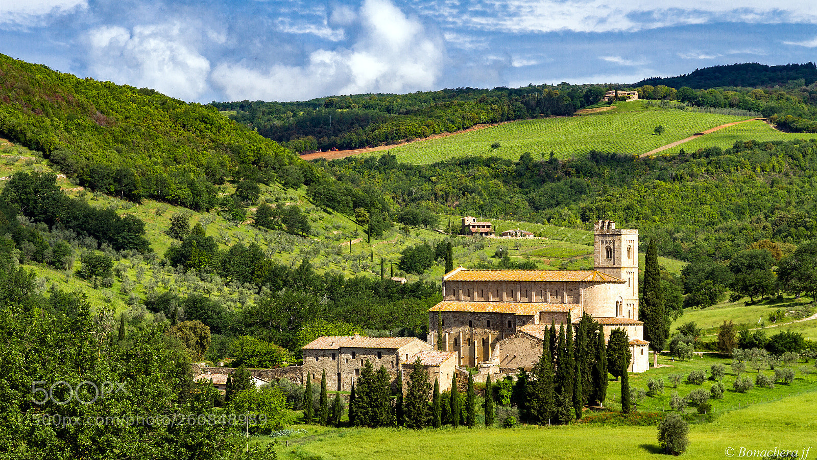 Canon EOS 7D sample photo. L'abbaye de sant'antimo photography