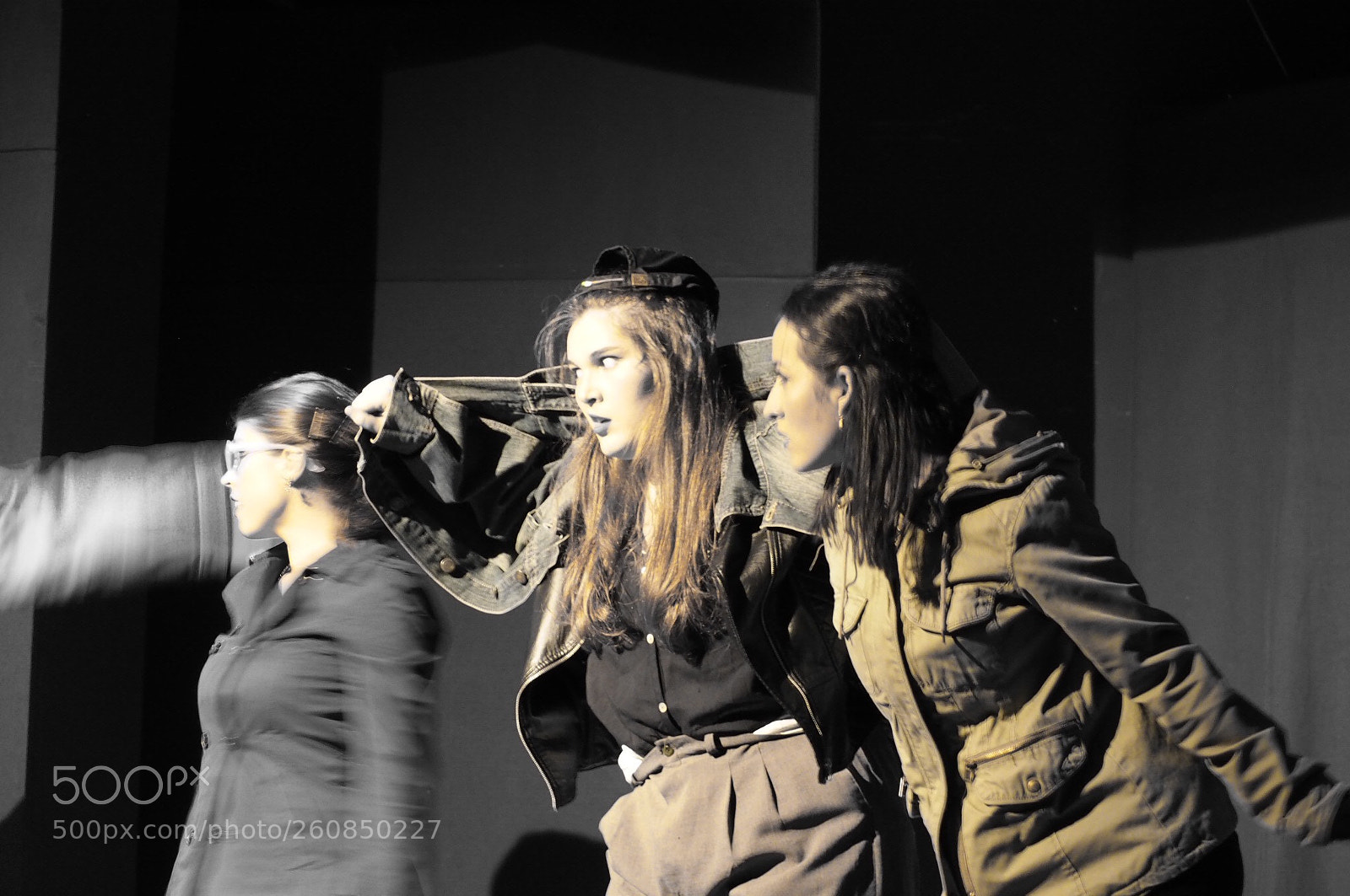 Olympus OM-D E-M10 II sample photo. Teatro aficionado photography