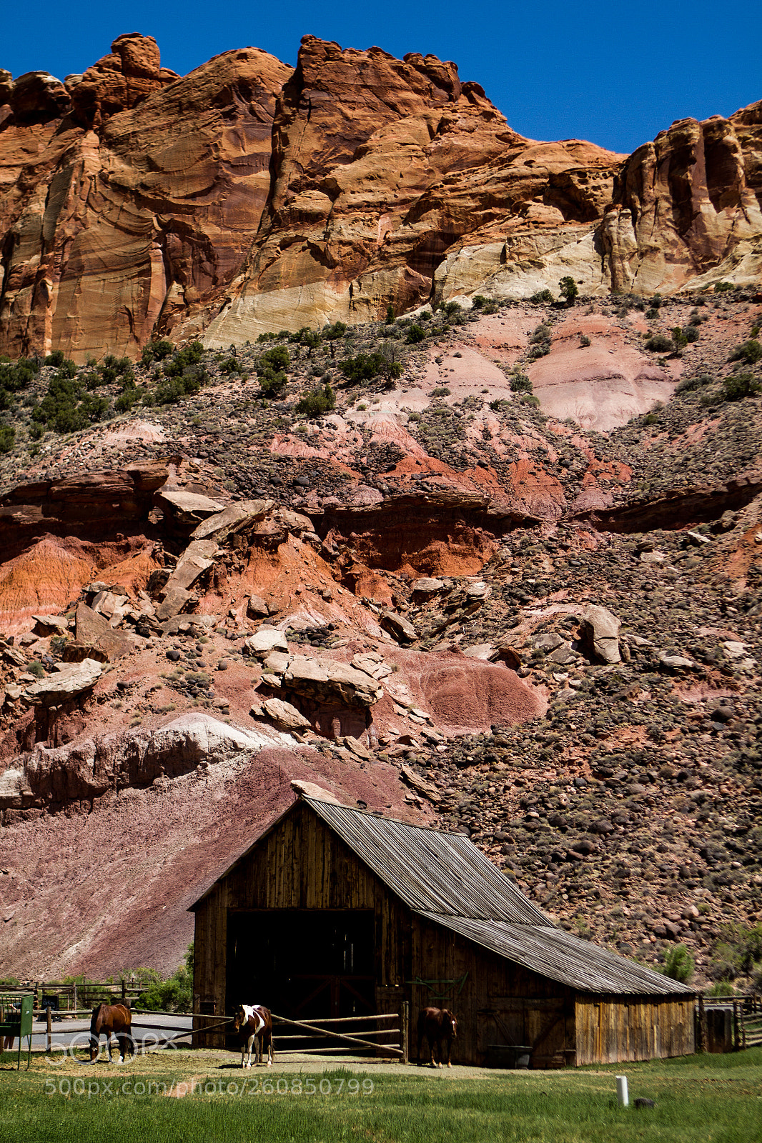 Canon EOS 7D sample photo. Barn photography