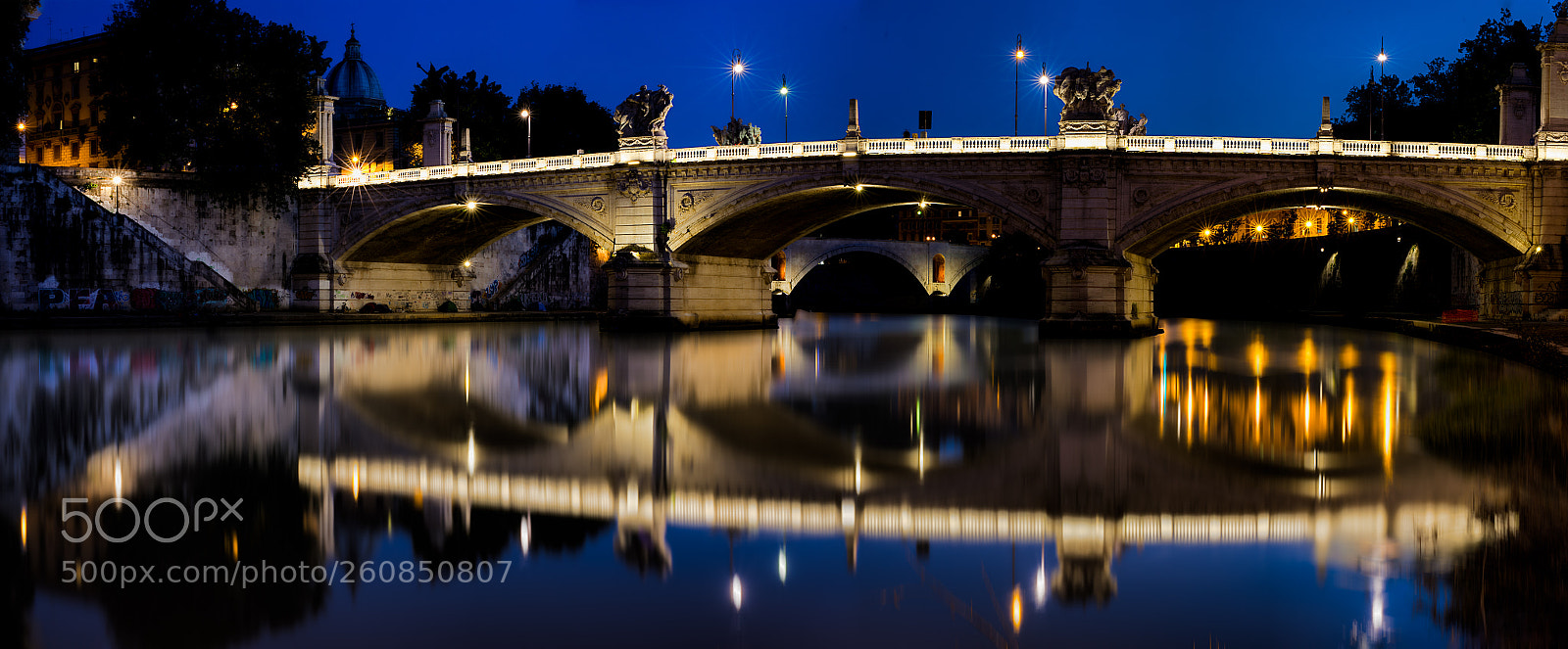 Canon EOS 5D Mark IV sample photo. Along the tiber, rome photography