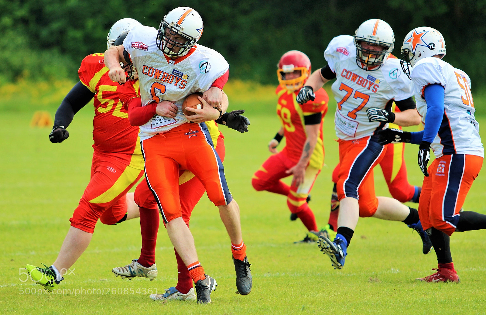 Canon EOS 600D (Rebel EOS T3i / EOS Kiss X5) sample photo. American football photography