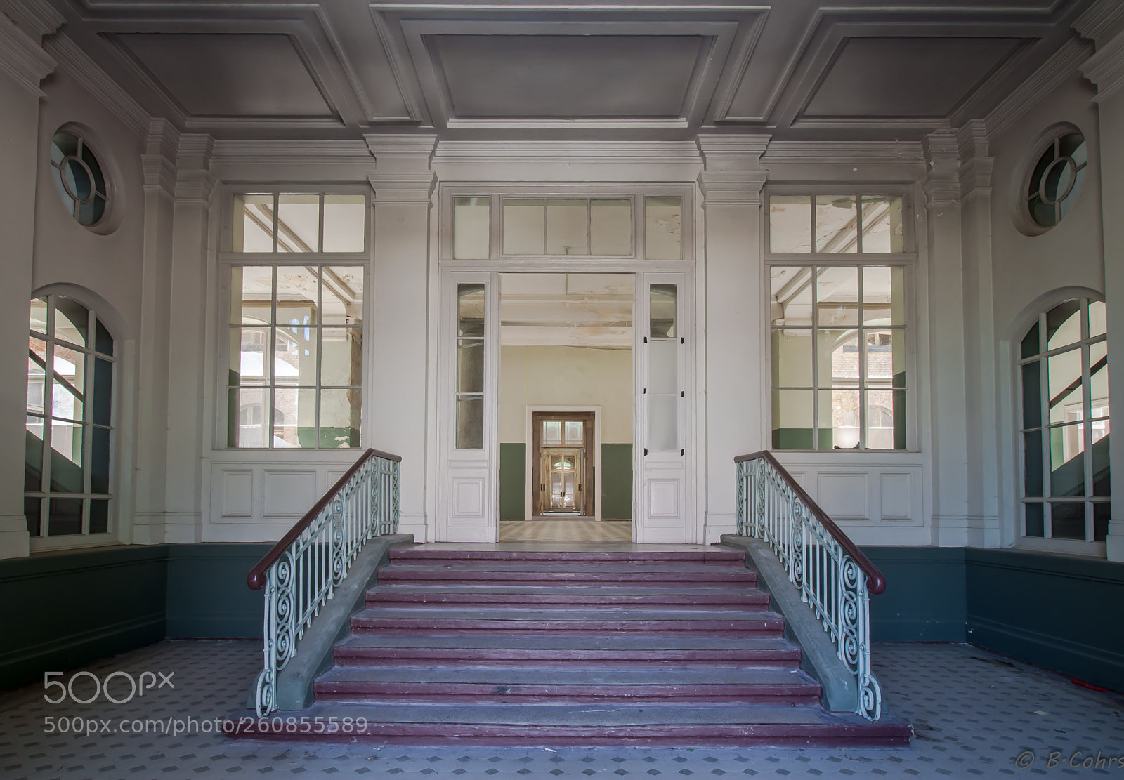 Canon EOS 500D (EOS Rebel T1i / EOS Kiss X3) sample photo. Badehaus beelitz photography