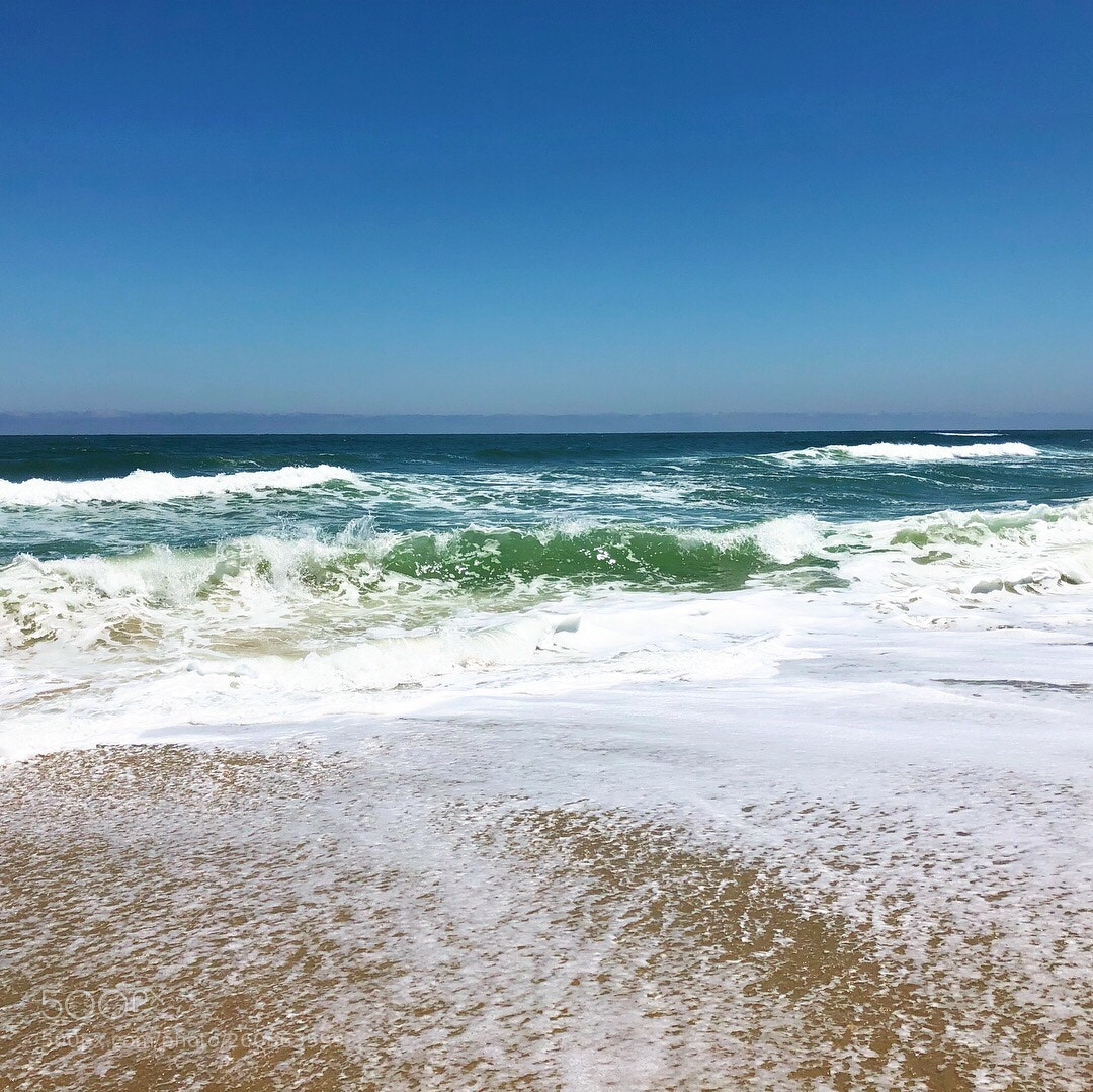Apple iPhone X sample photo. Waves against the shore... photography