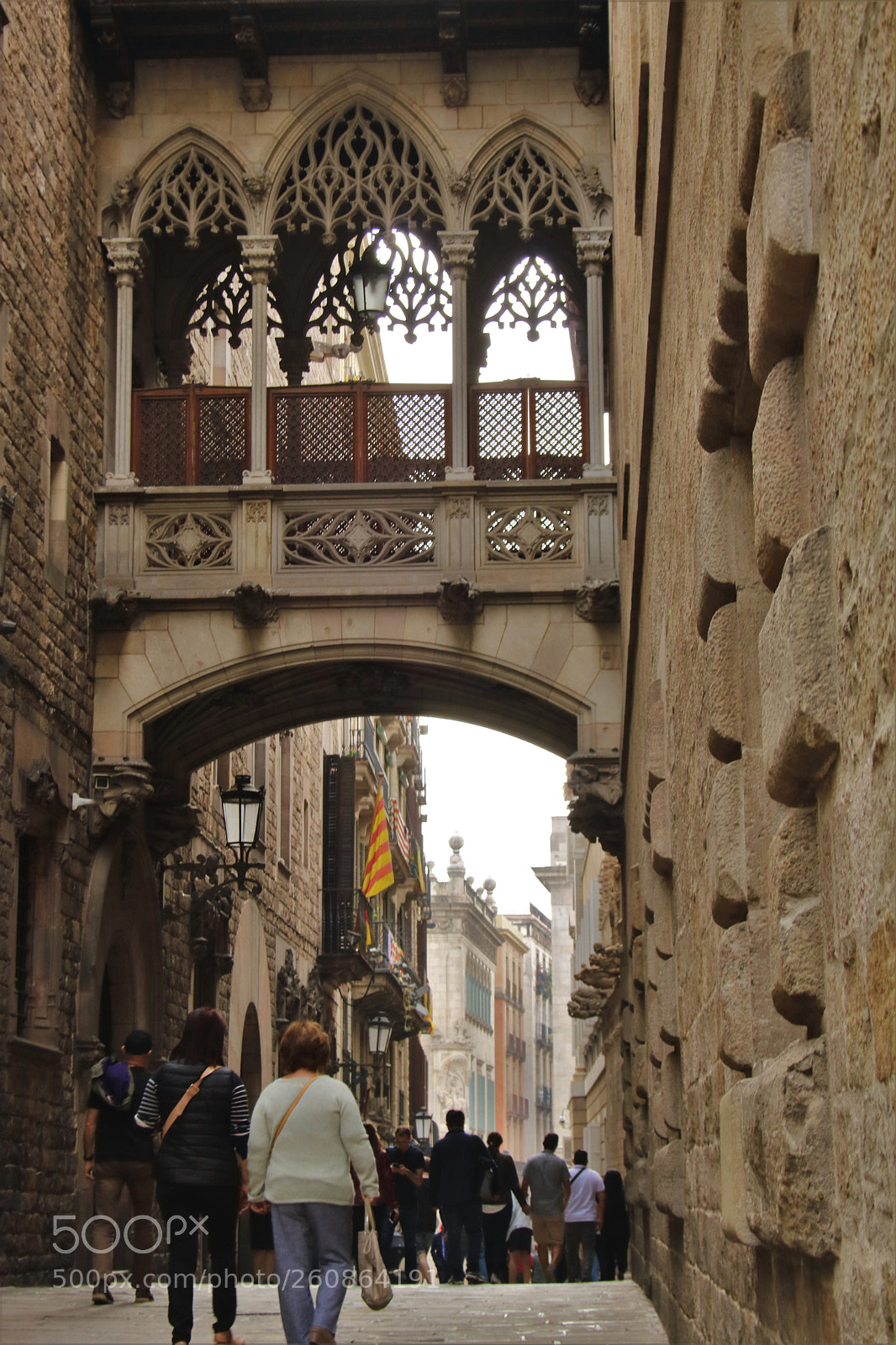 Canon EOS 750D (EOS Rebel T6i / EOS Kiss X8i) sample photo. Street scene, barcelona, spain photography