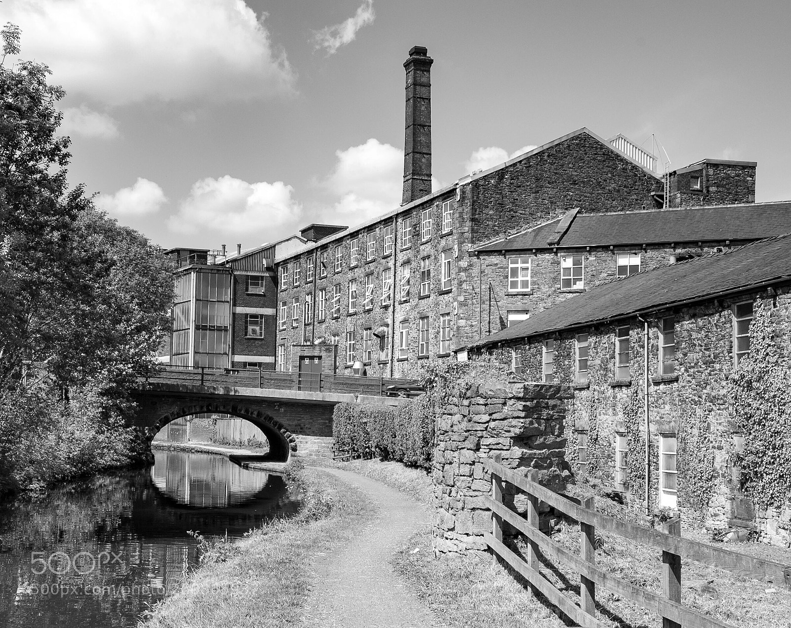 Nikon D40 sample photo. Swizzles matlow factory, new photography