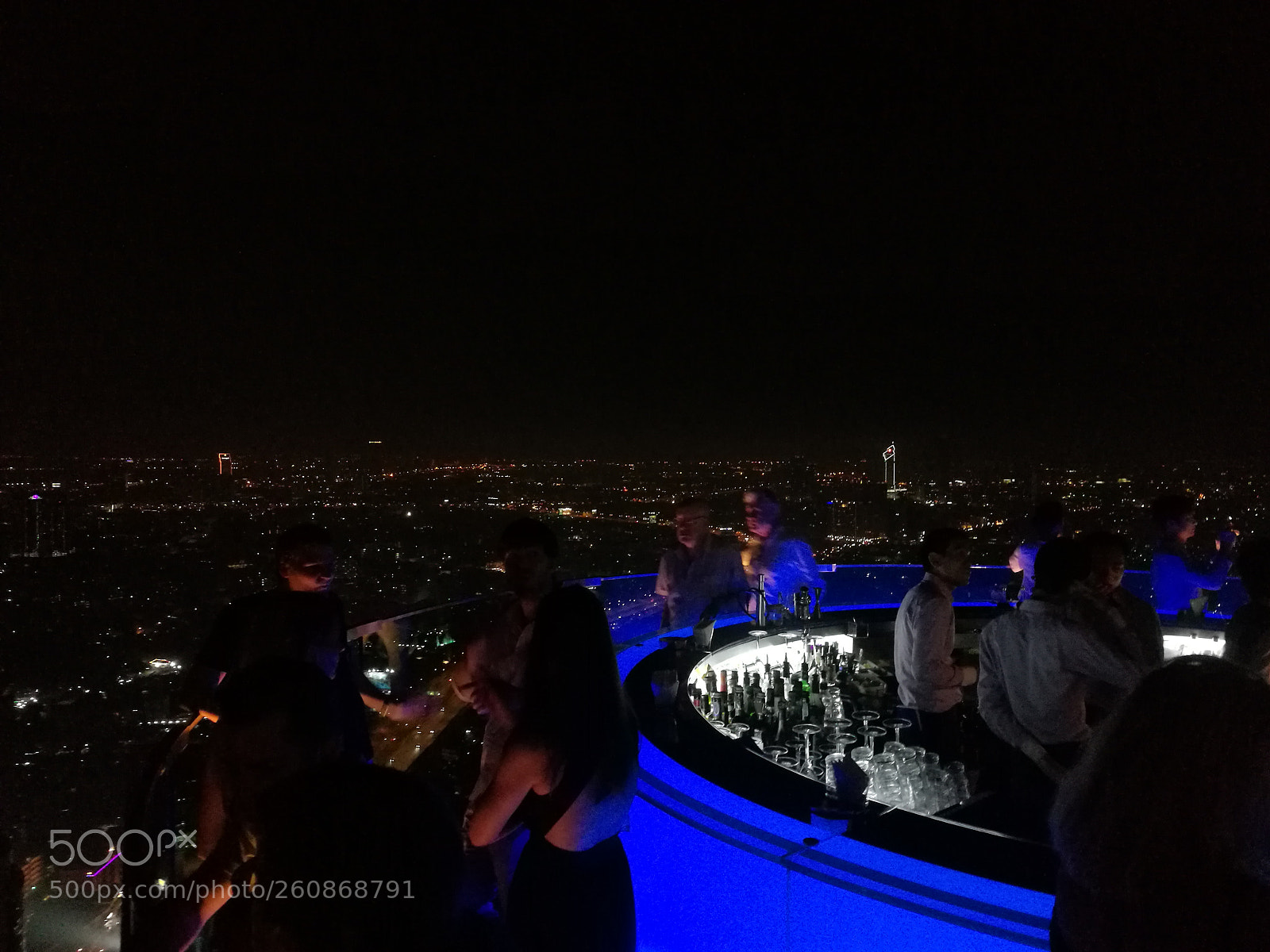 HUAWEI P9 sample photo. The bar photography