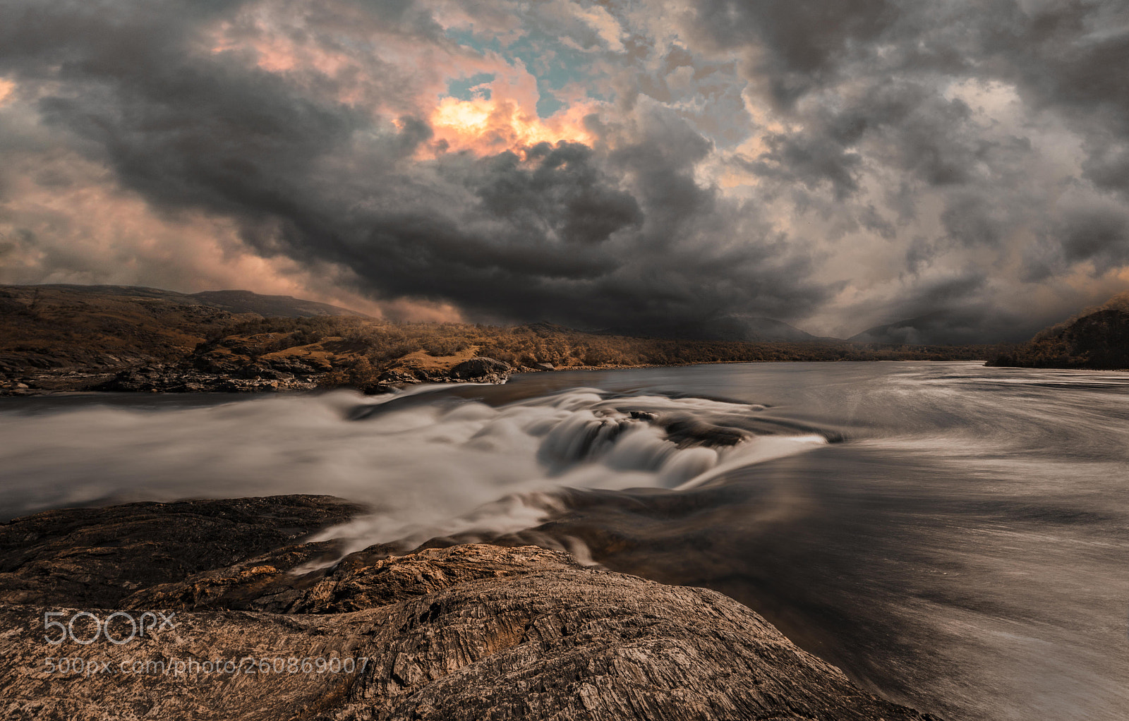 Canon EOS 5DS sample photo. A storm is coming. photography