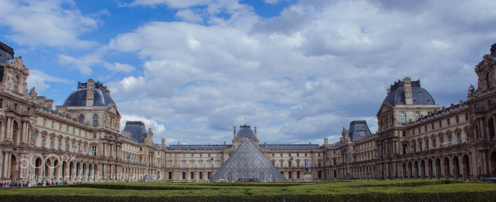 Nikon D7000 sample photo. Louvre museum photography