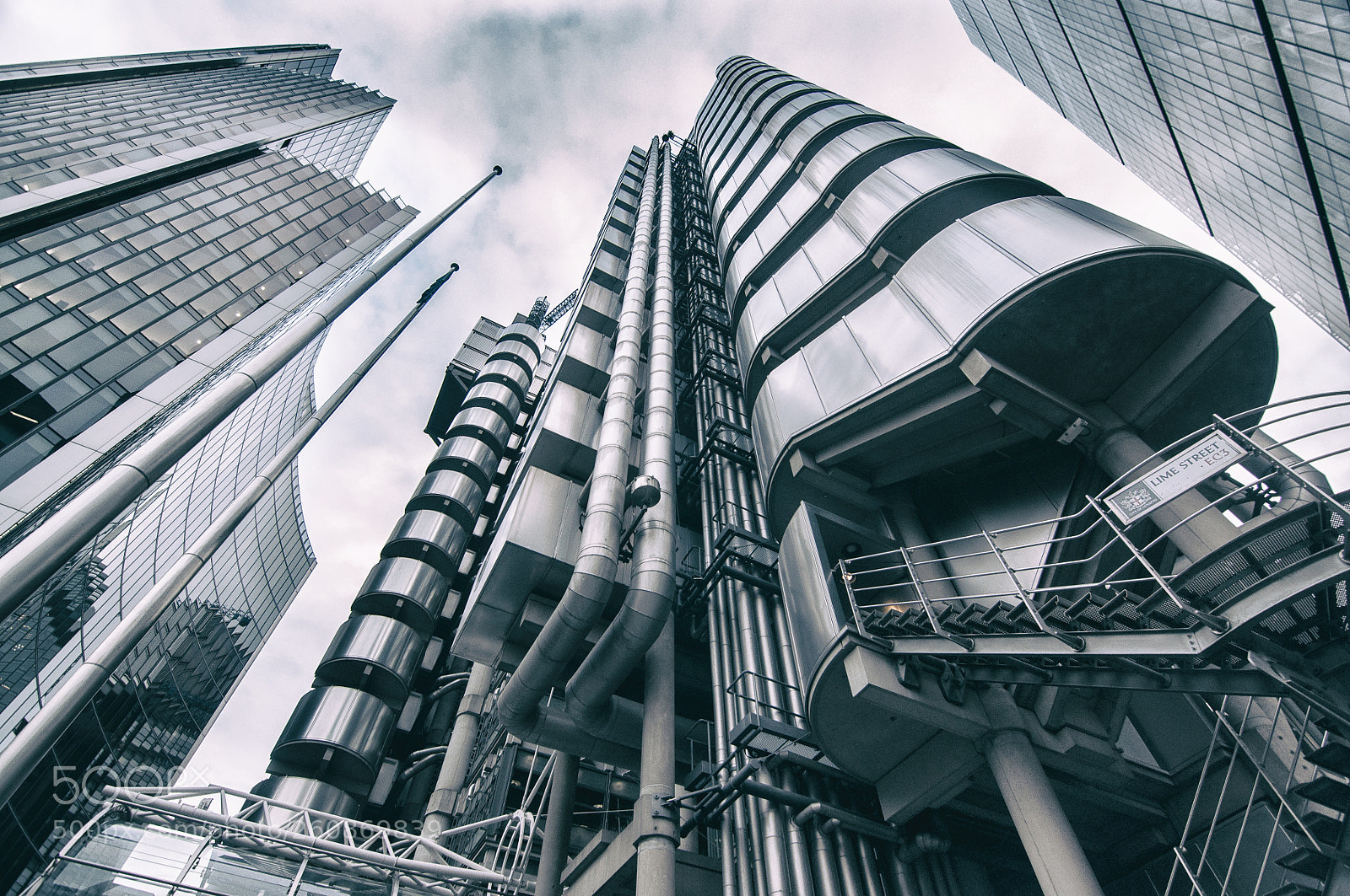 Nikon D90 sample photo. Lloyd's building perspective photography