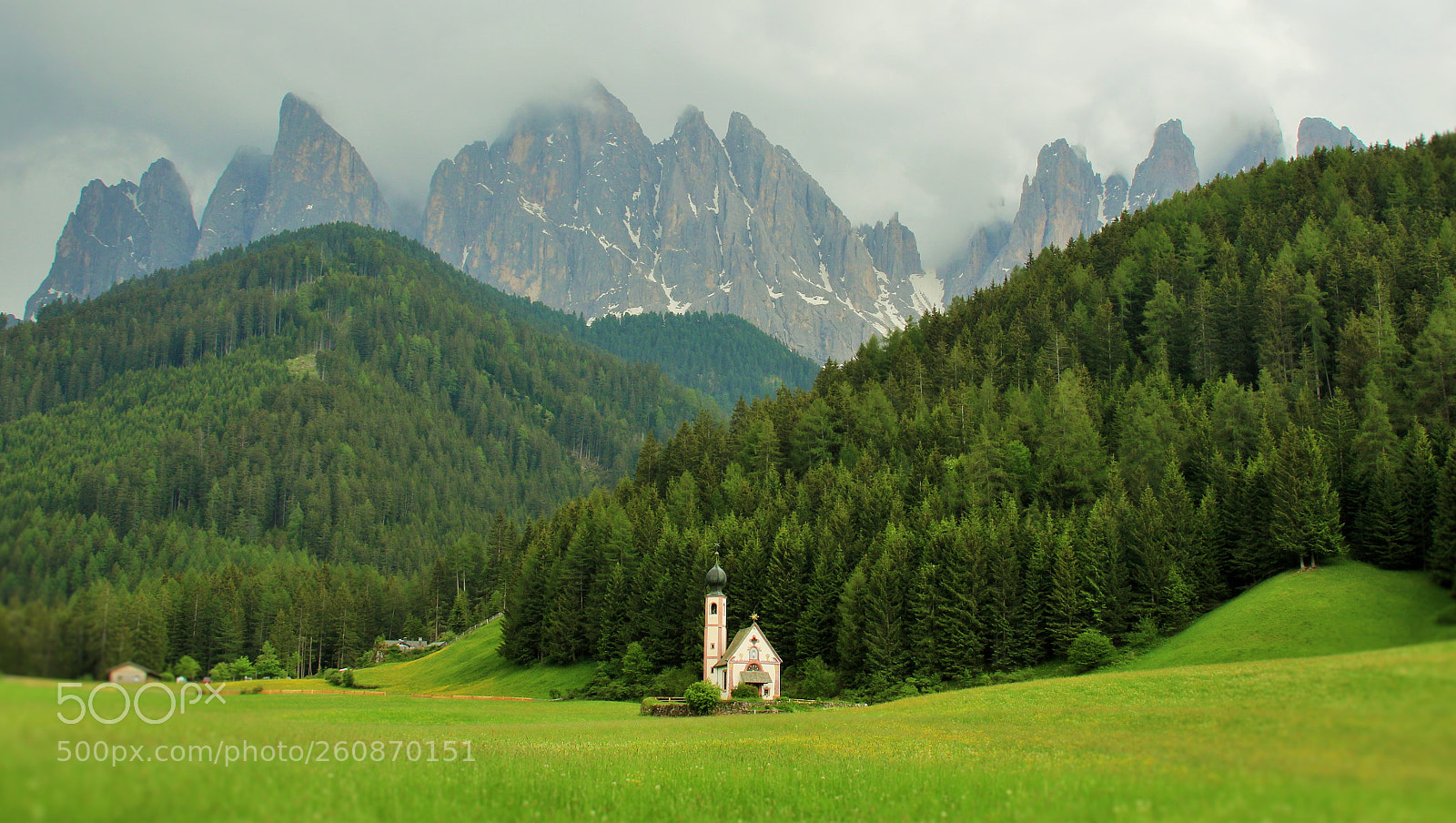 Canon EOS 7D Mark II sample photo. The small church of photography