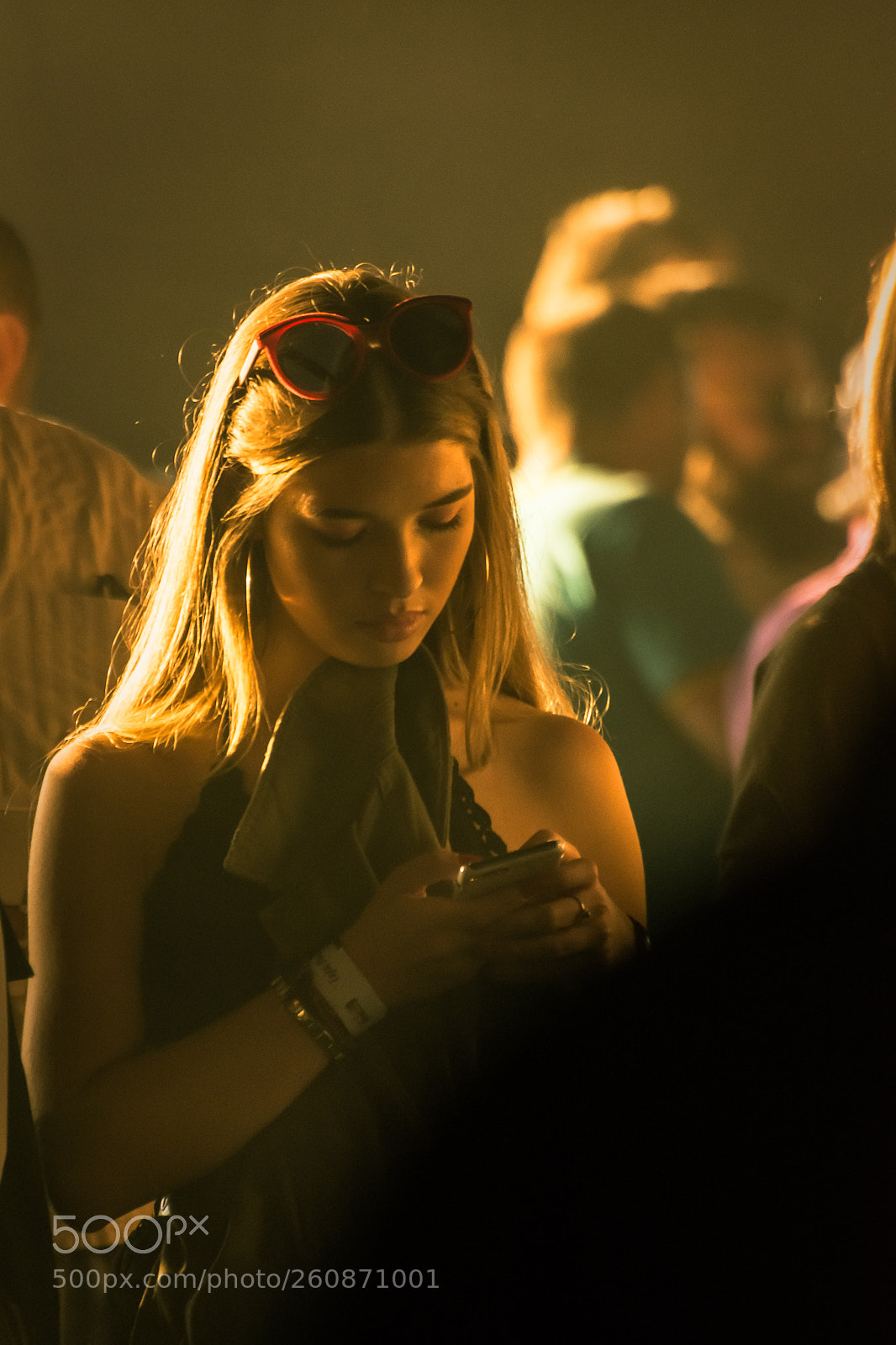 Nikon D7200 sample photo. Girl in the crowd photography