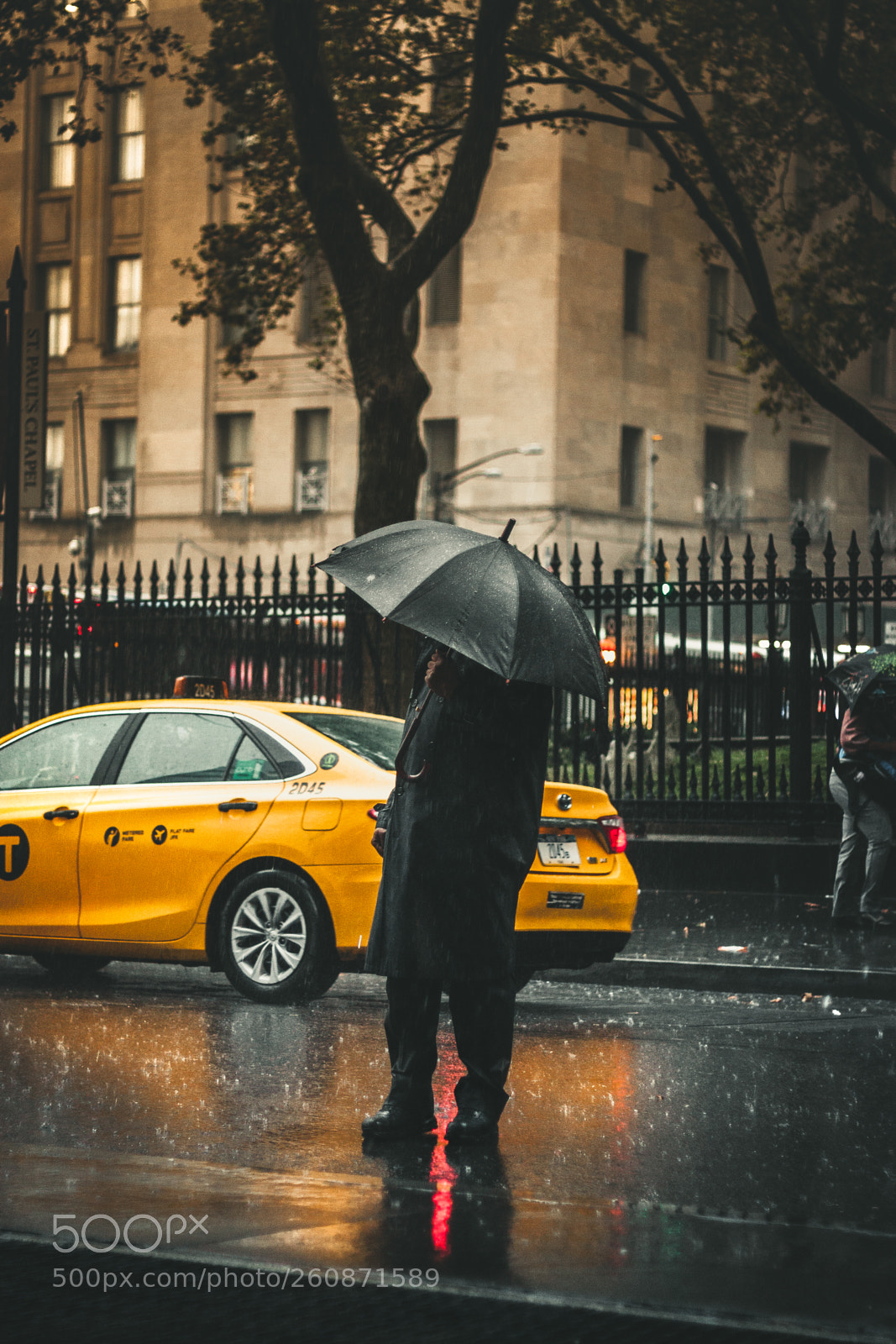 Canon EOS 500D (EOS Rebel T1i / EOS Kiss X3) sample photo. Rainy day in nyc photography