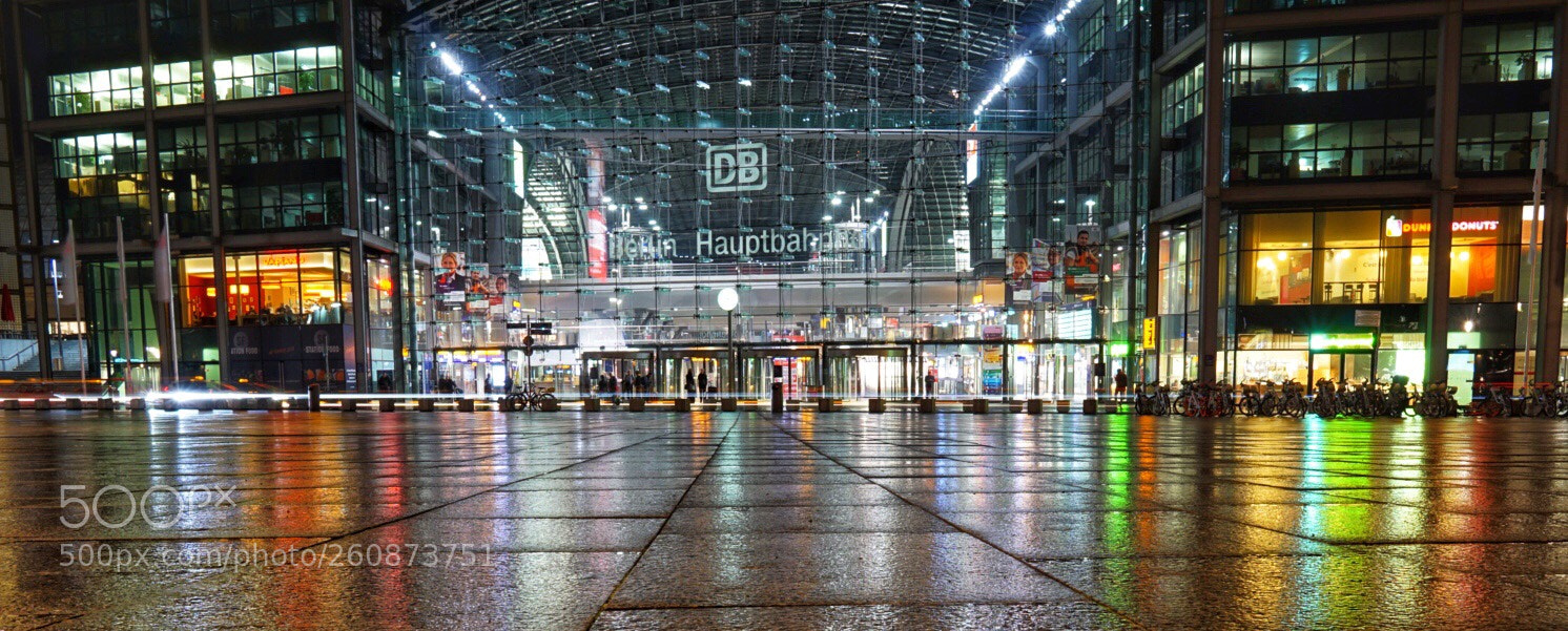 Sony a6000 sample photo. Hauptbahnhof berlin - spiegelungen photography