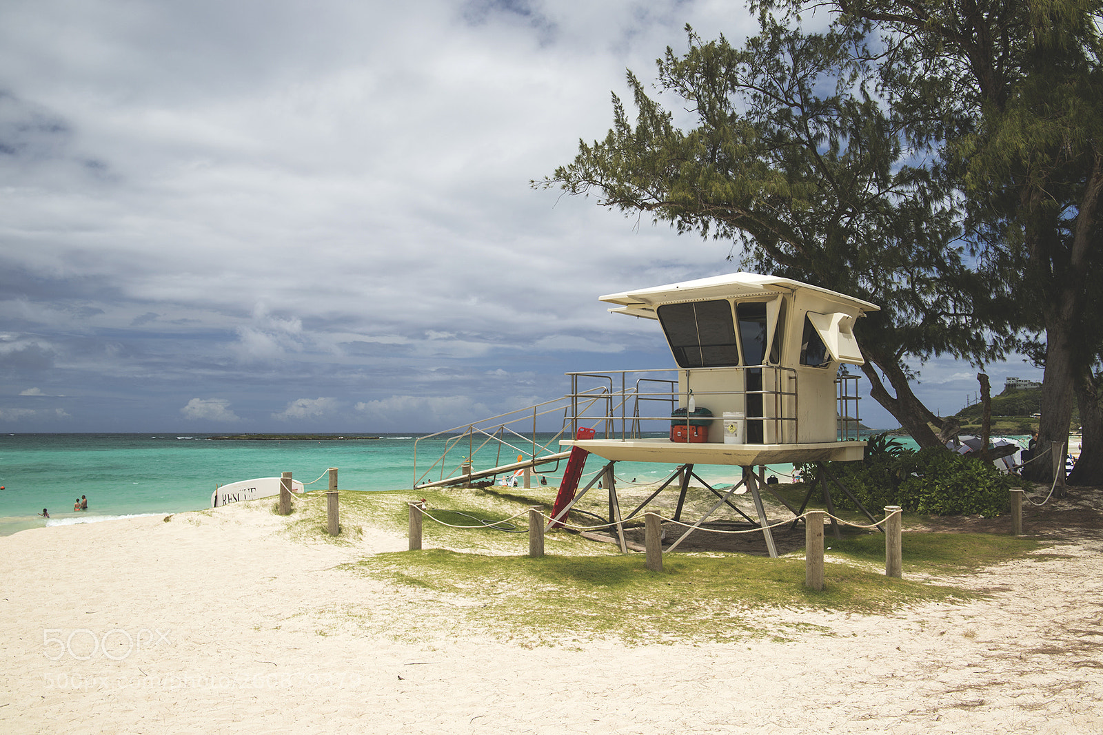 Canon EOS 6D Mark II sample photo. Lifeguard station photography