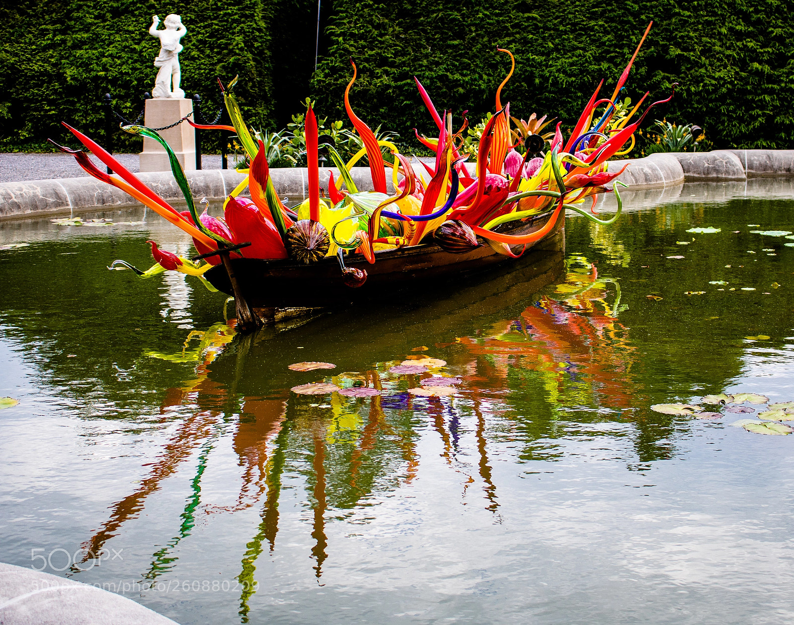 Canon EOS 750D (EOS Rebel T6i / EOS Kiss X8i) sample photo. Chihuly exhibit at biltmore photography