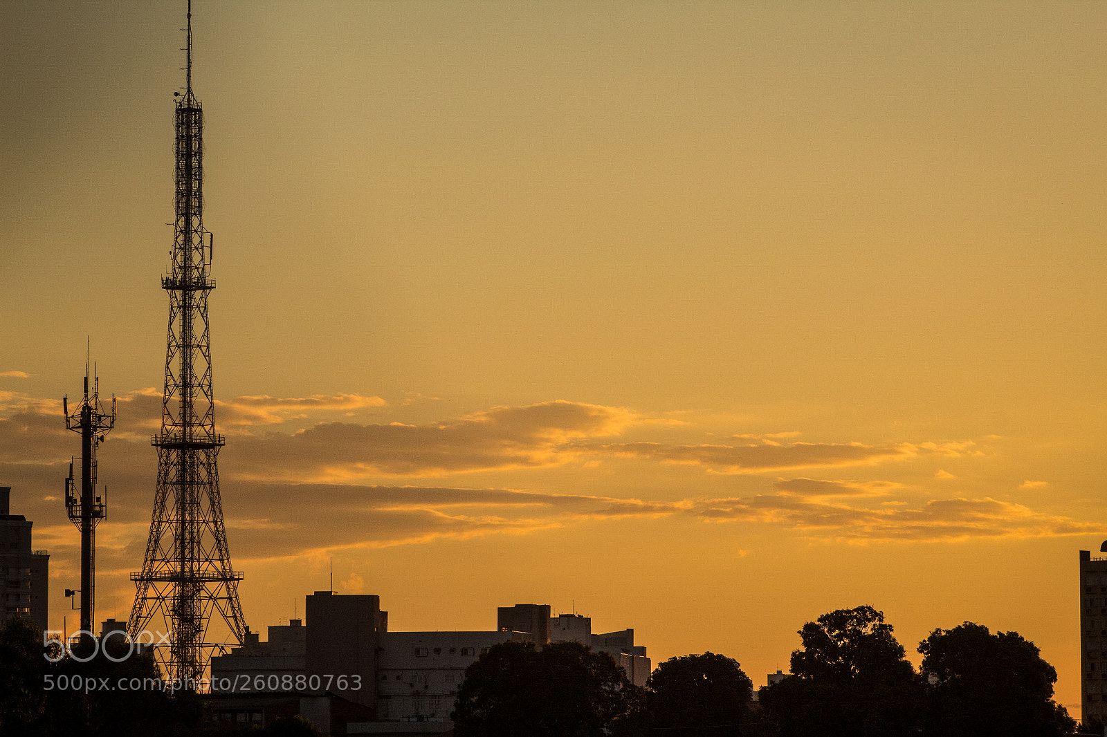 Canon EOS 1300D (EOS Rebel T6 / EOS Kiss X80) sample photo. Antenna sunset photography