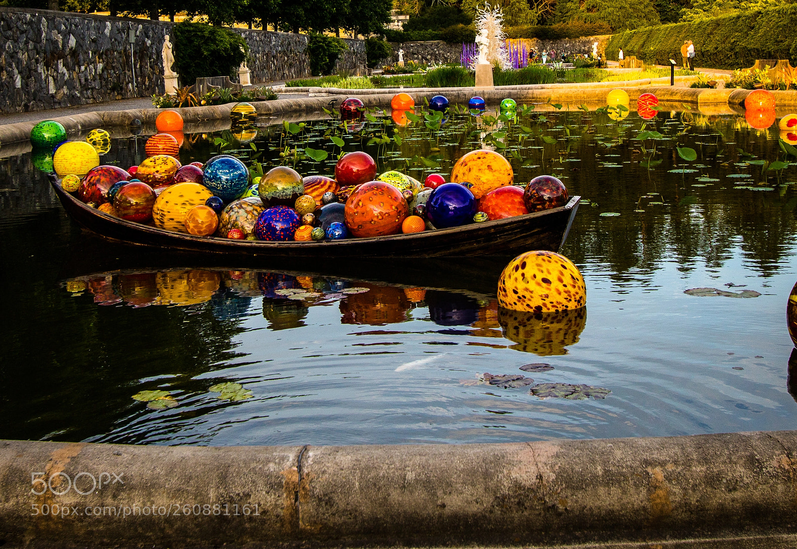 Canon EOS 750D (EOS Rebel T6i / EOS Kiss X8i) sample photo. Chihuly exhibit at biltmore photography